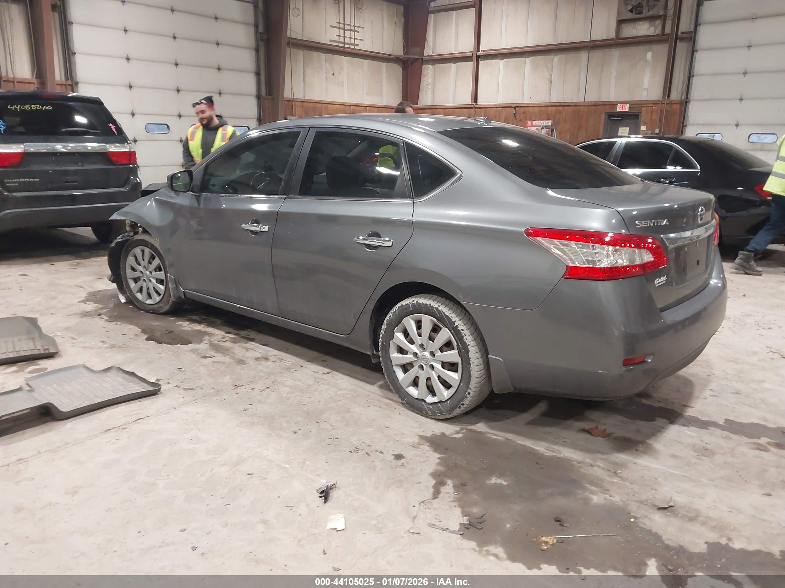 NISSAN SENTRA image 3
