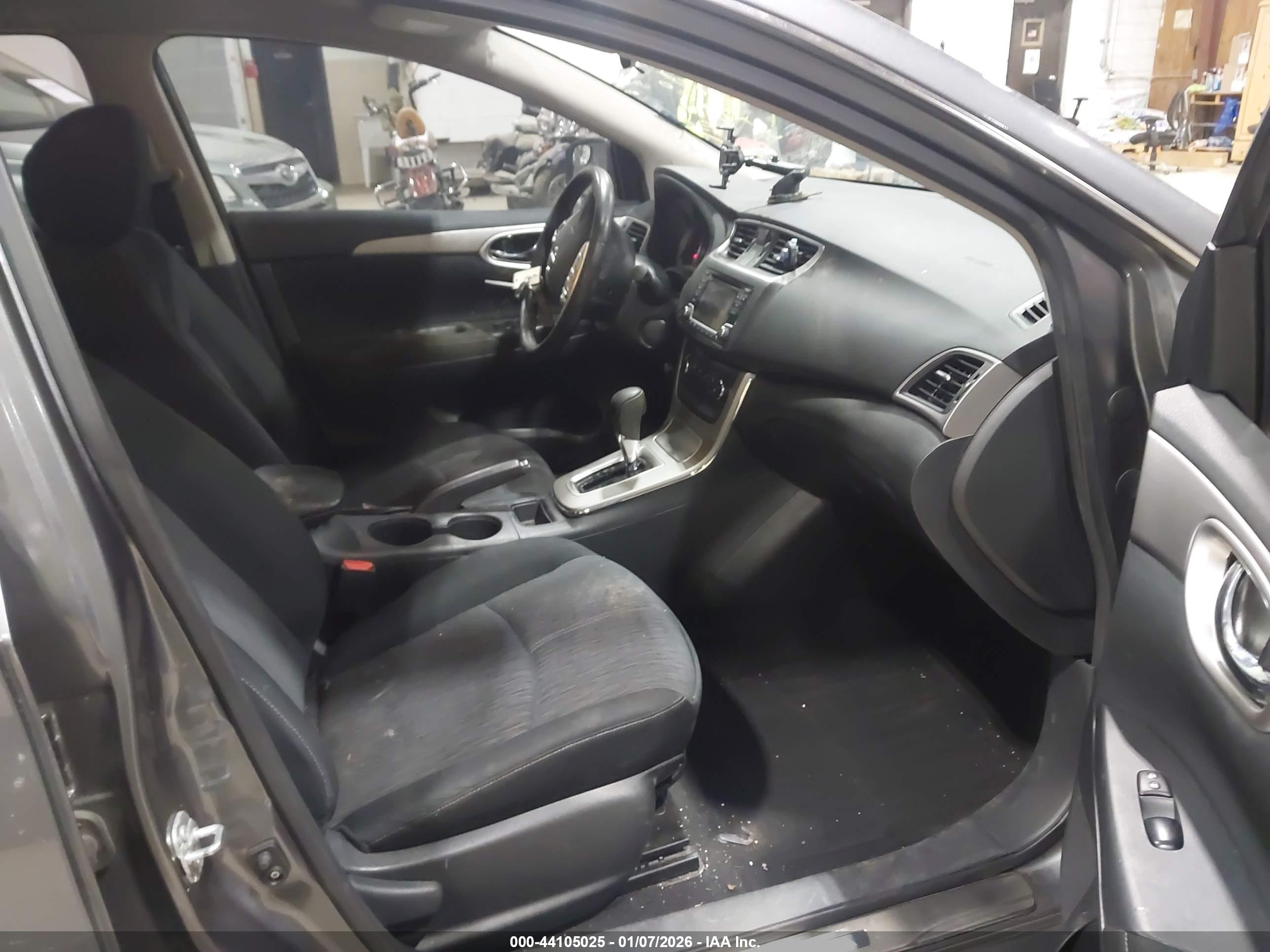 NISSAN SENTRA image 5