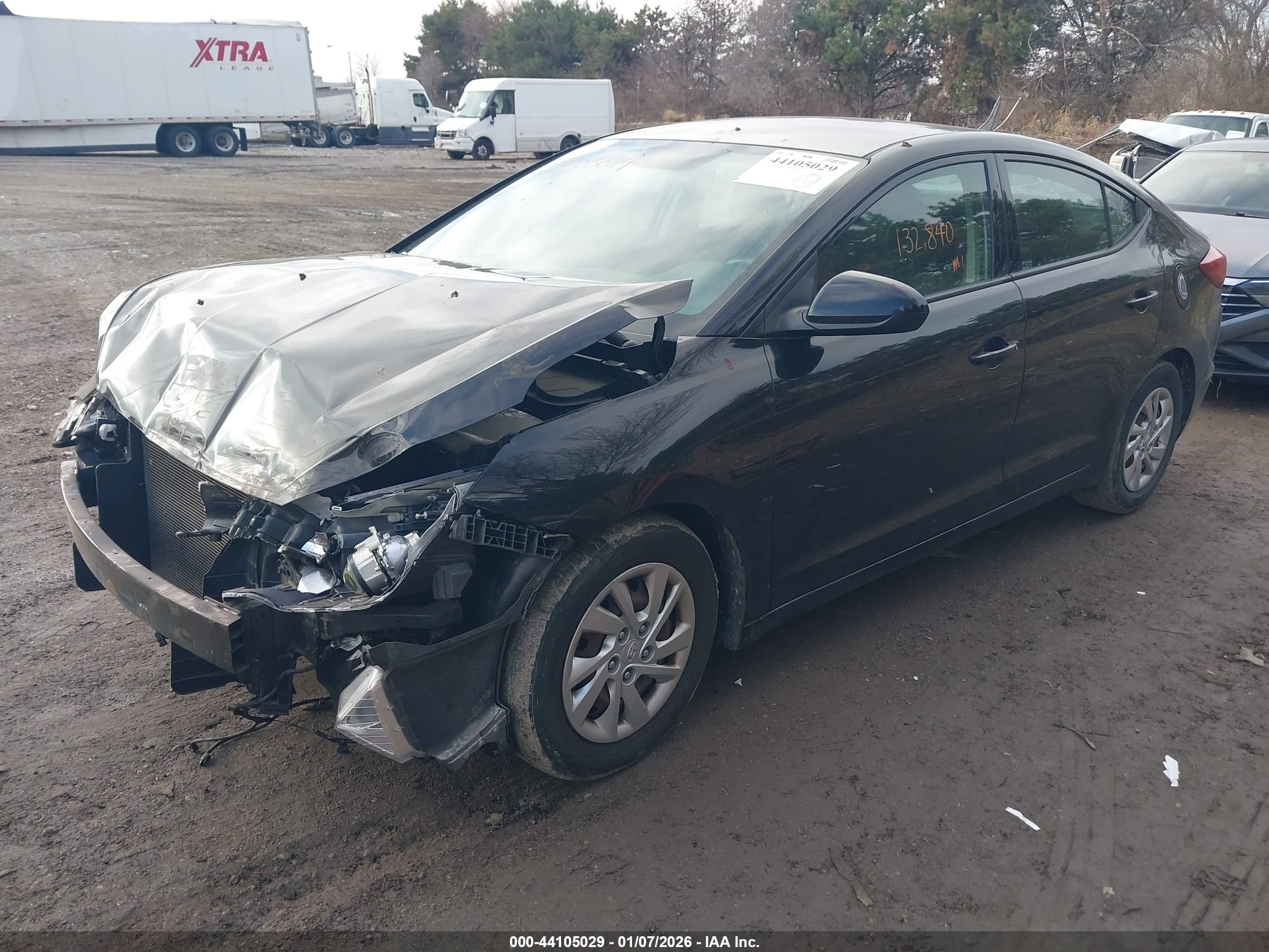 HYUNDAI ELANTRA image 2