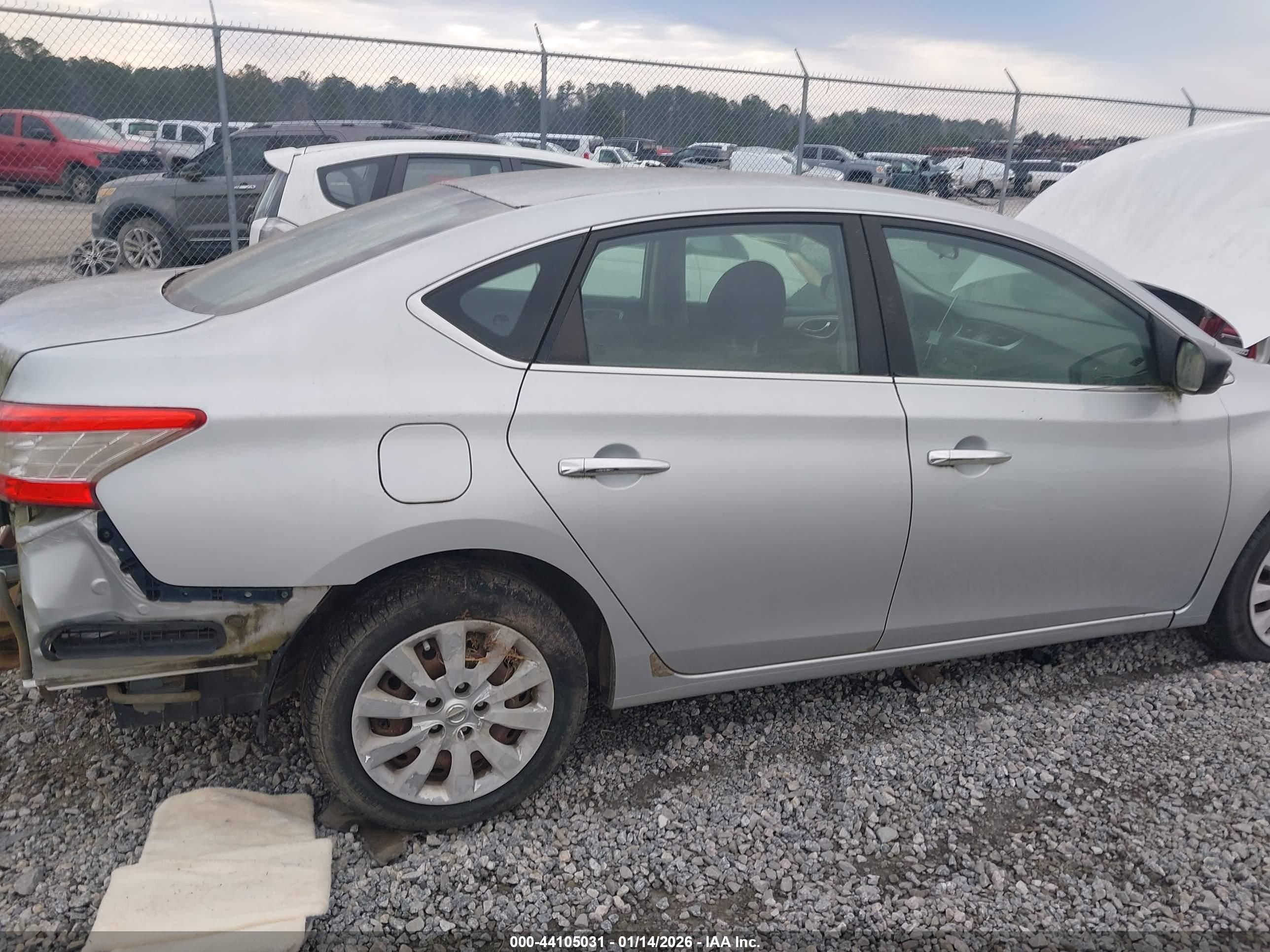 NISSAN SENTRA image 4