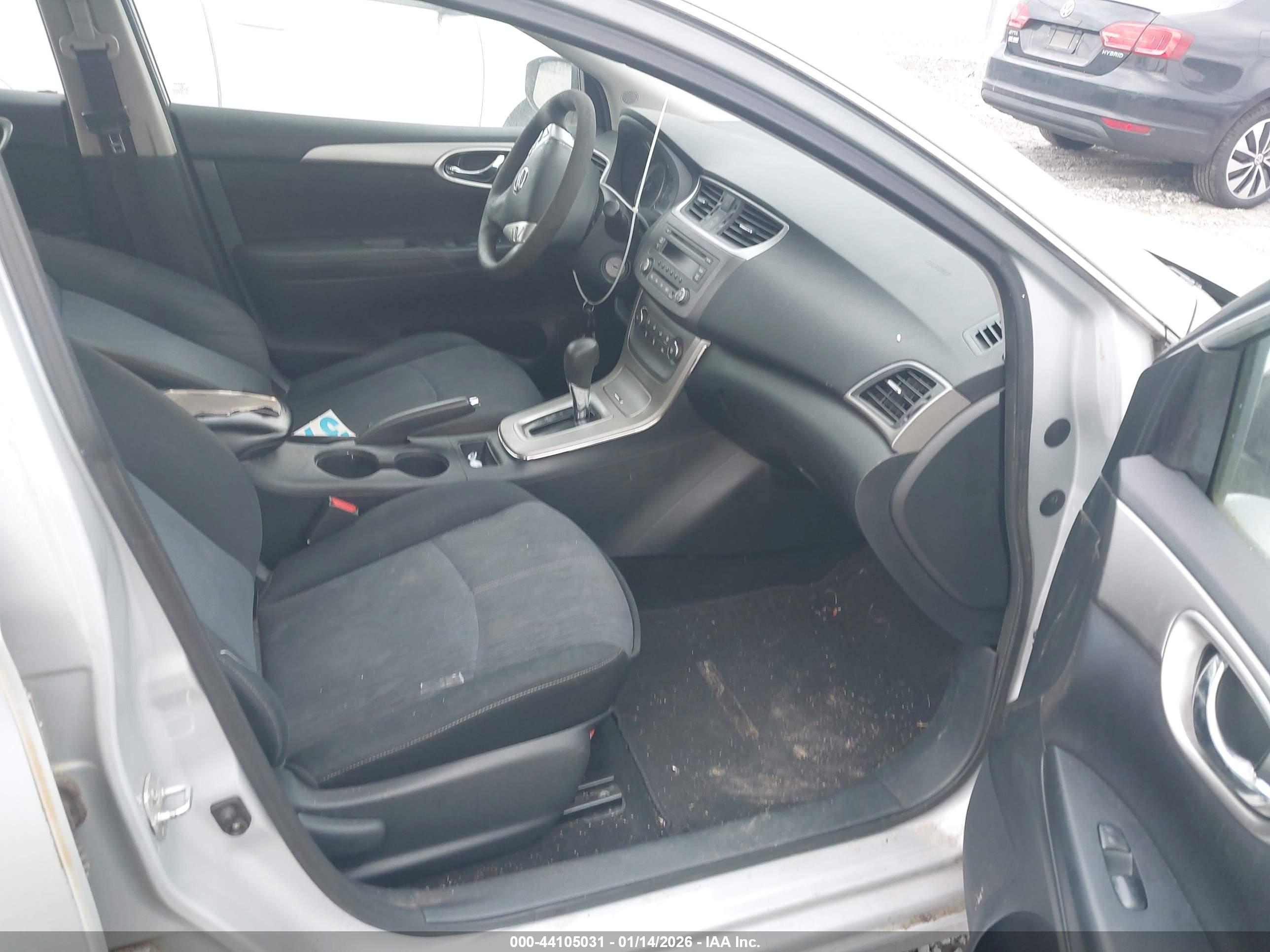 NISSAN SENTRA image 5