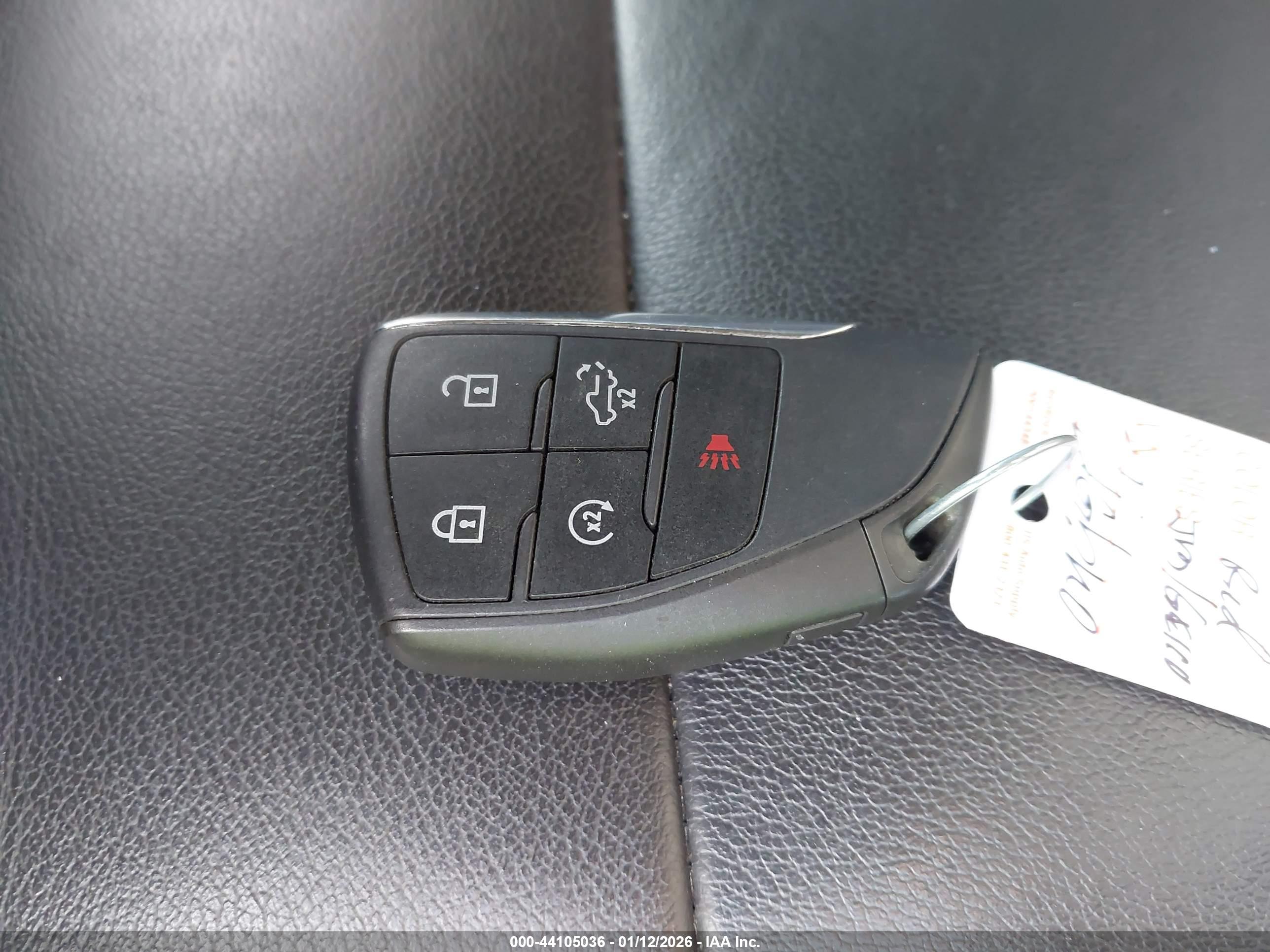 CHEVROLET SILVERADO image 11