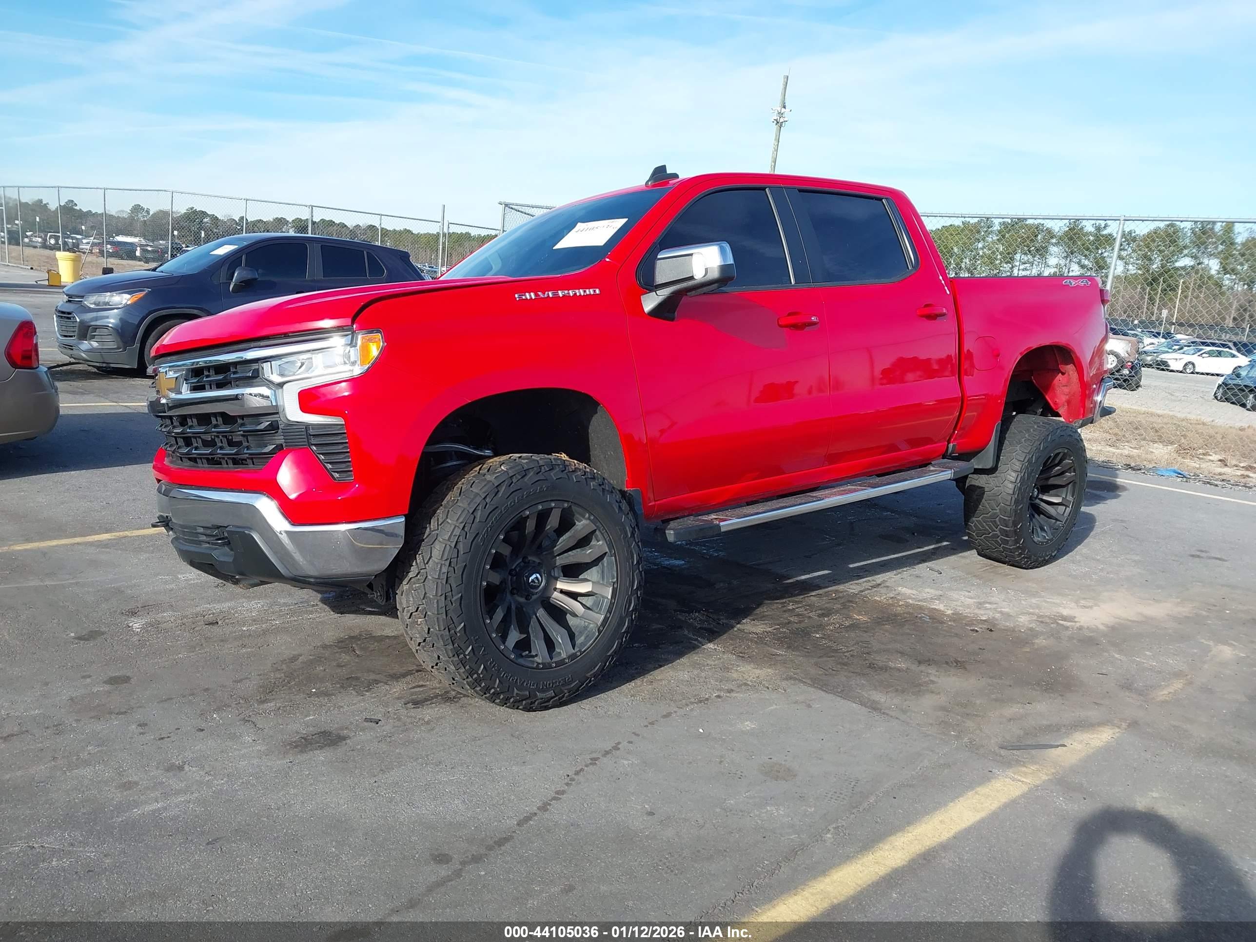 CHEVROLET SILVERADO image 2