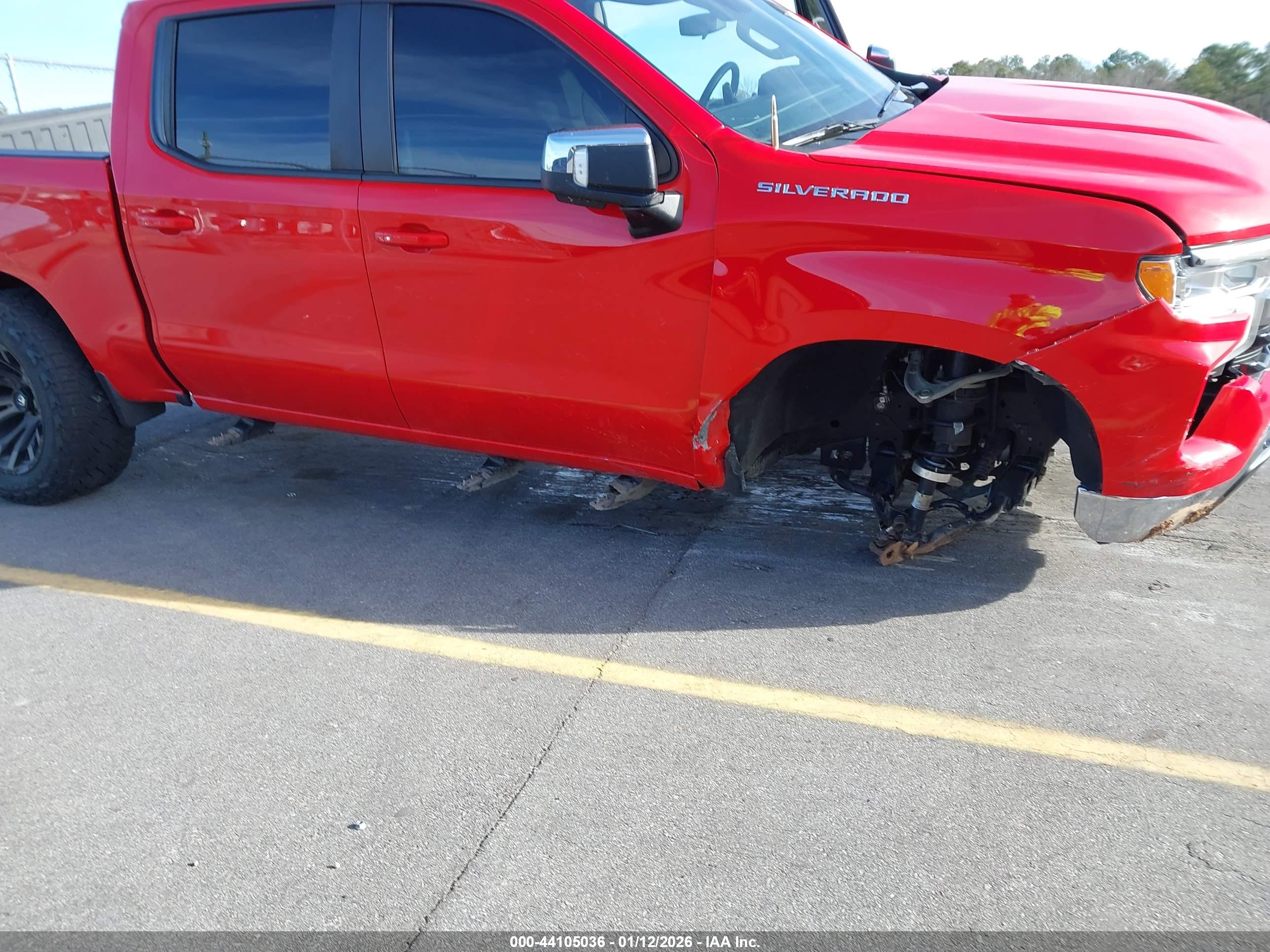 CHEVROLET SILVERADO image 6