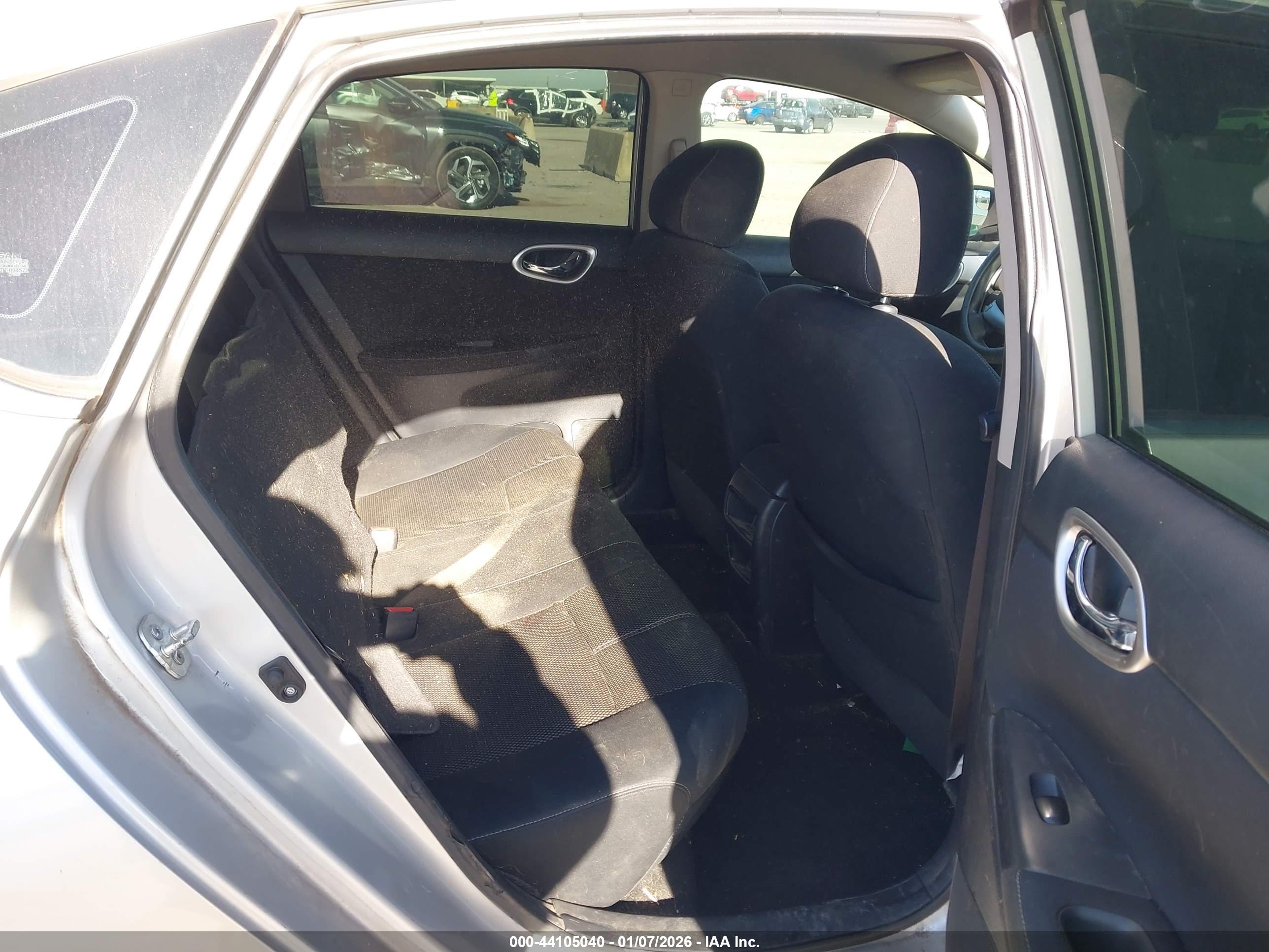NISSAN SENTRA image 8