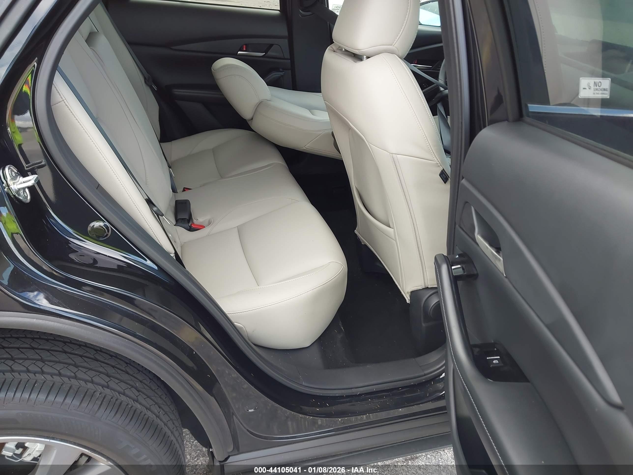 MAZDA CX-30 image 8