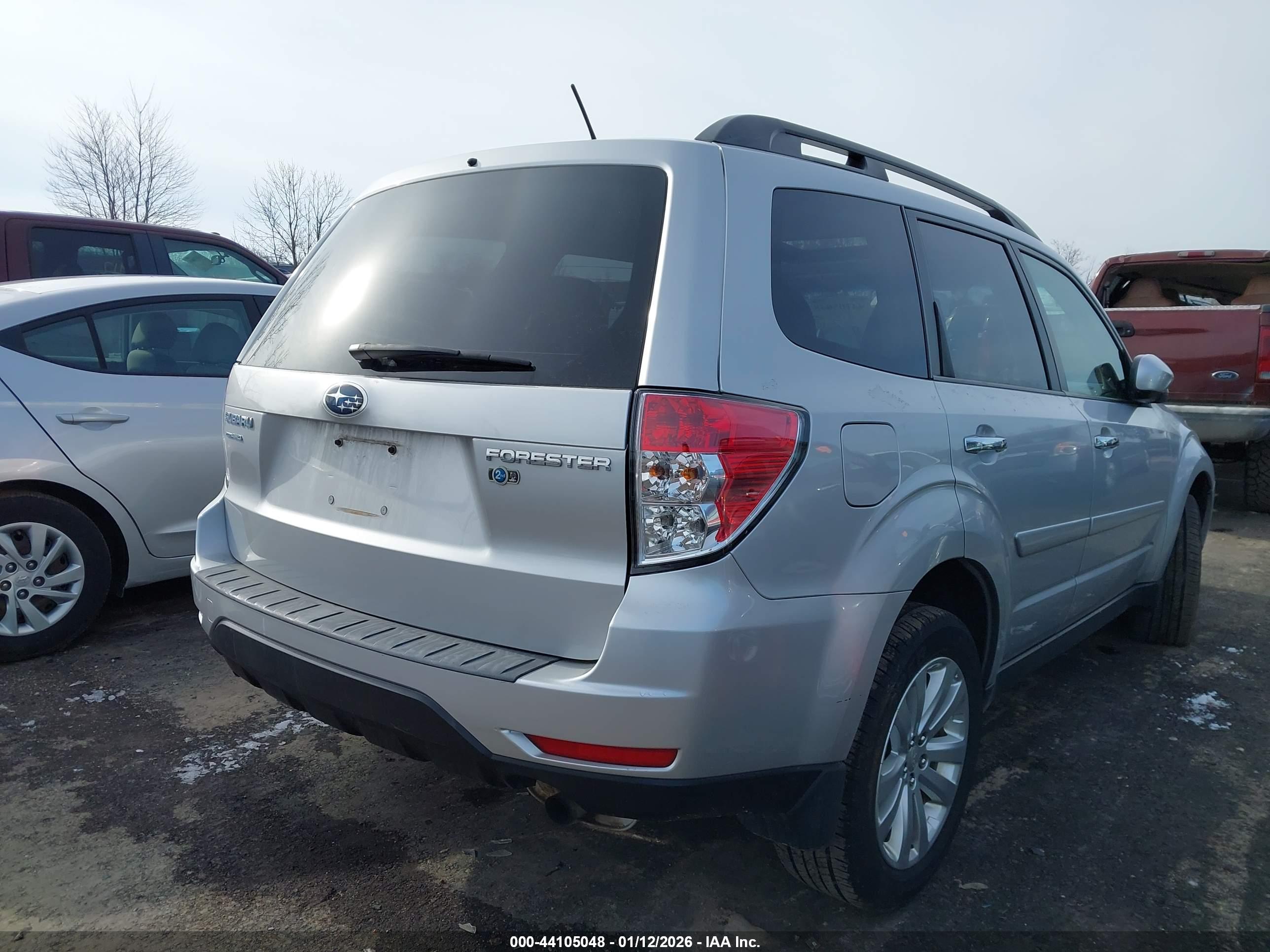 SUBARU FORESTER image 4