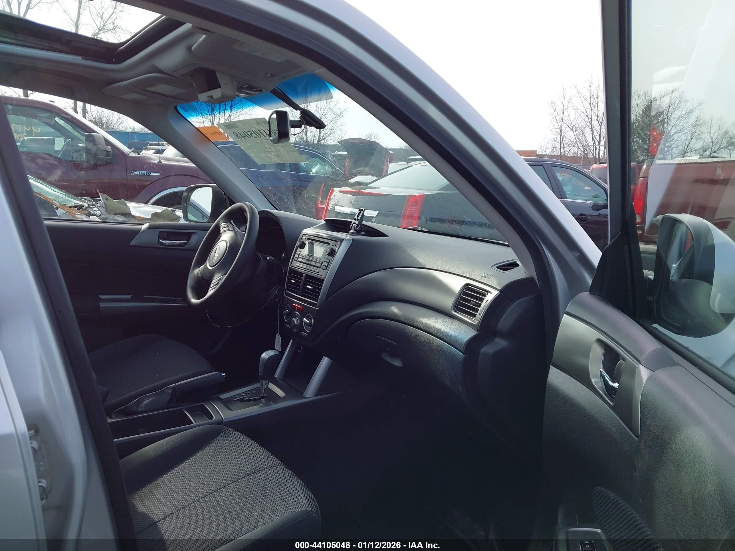 SUBARU FORESTER image 5