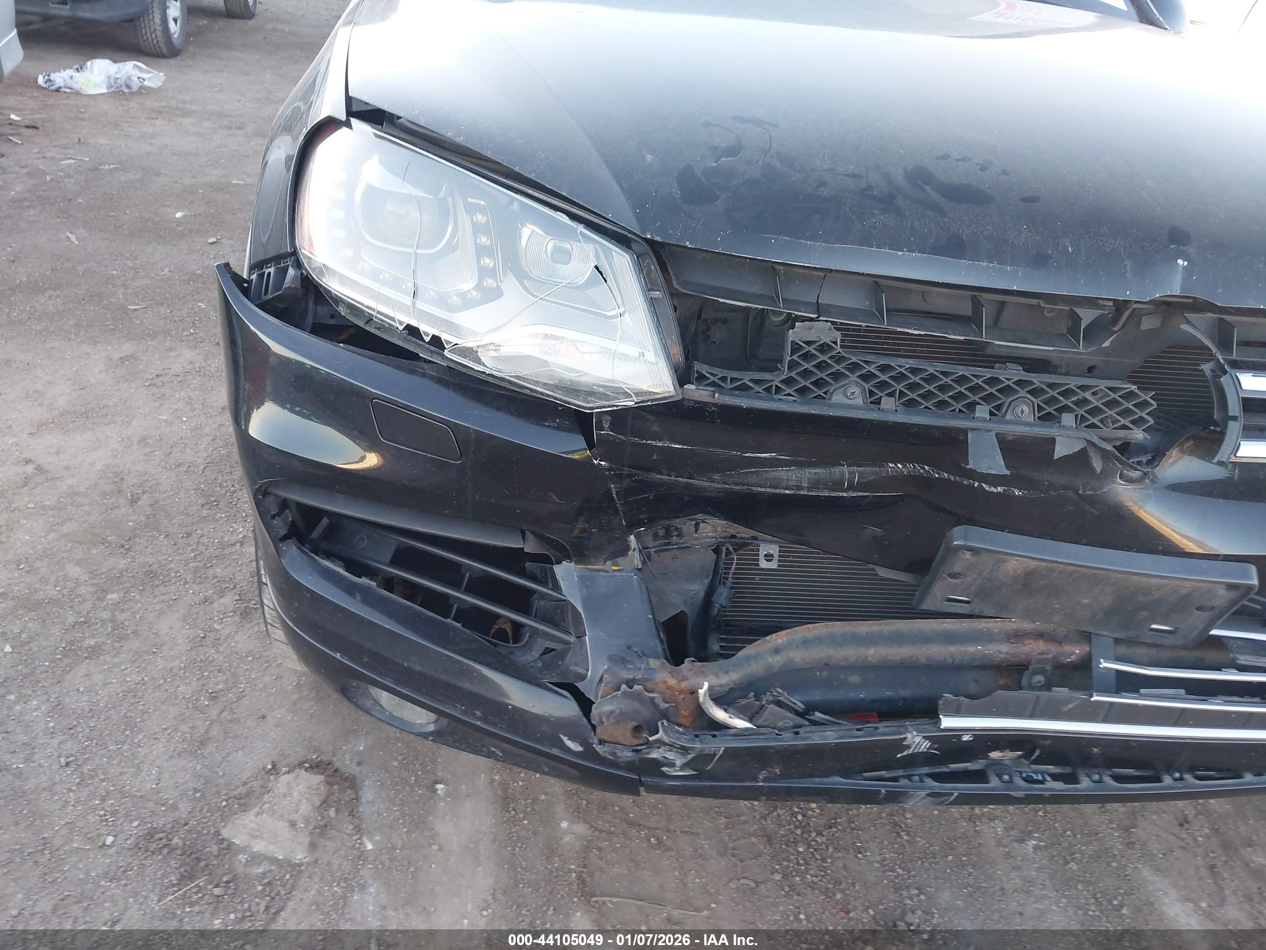 VOLKSWAGEN TOUAREG image 6