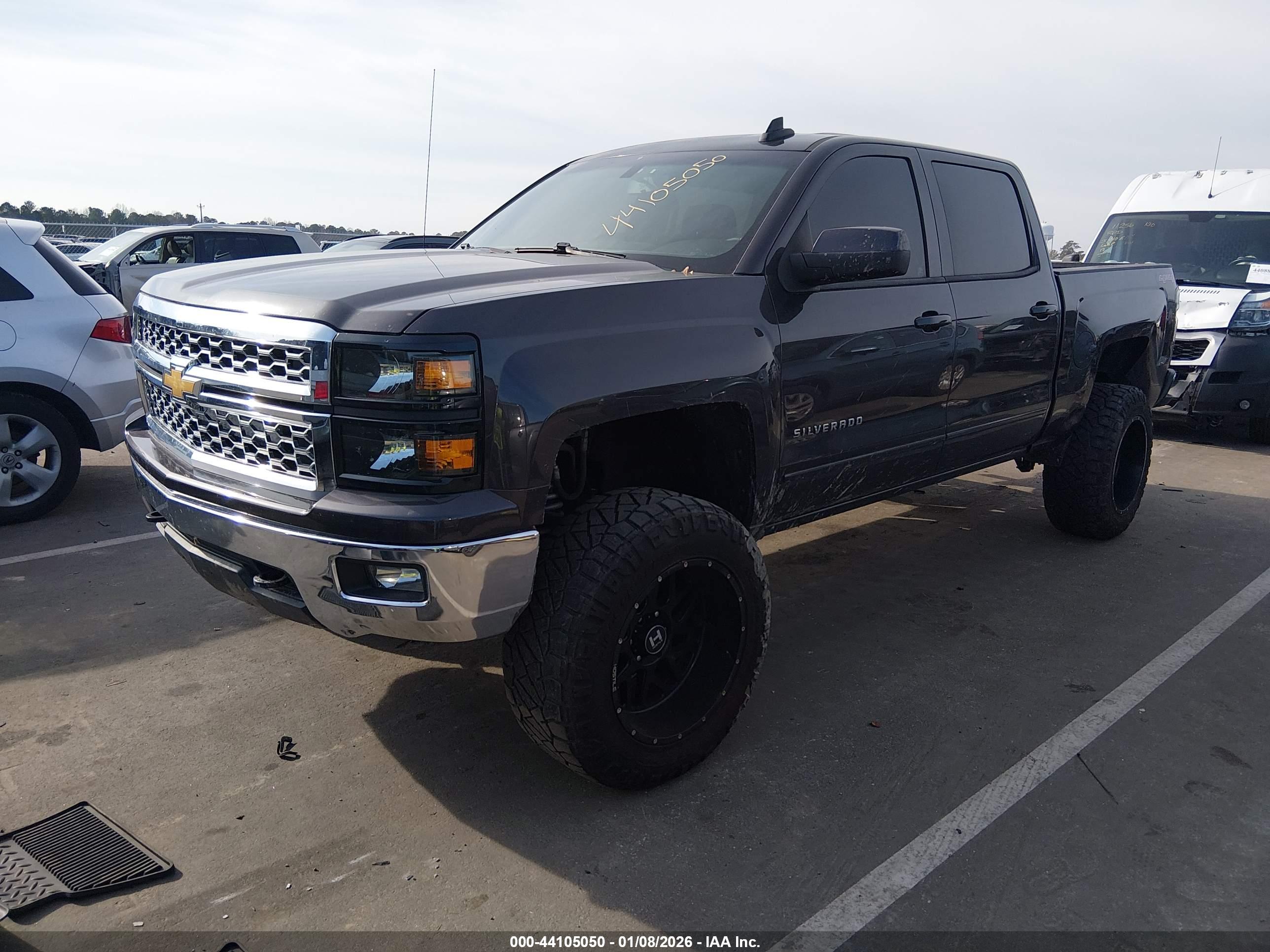 CHEVROLET SILVERADO image 2