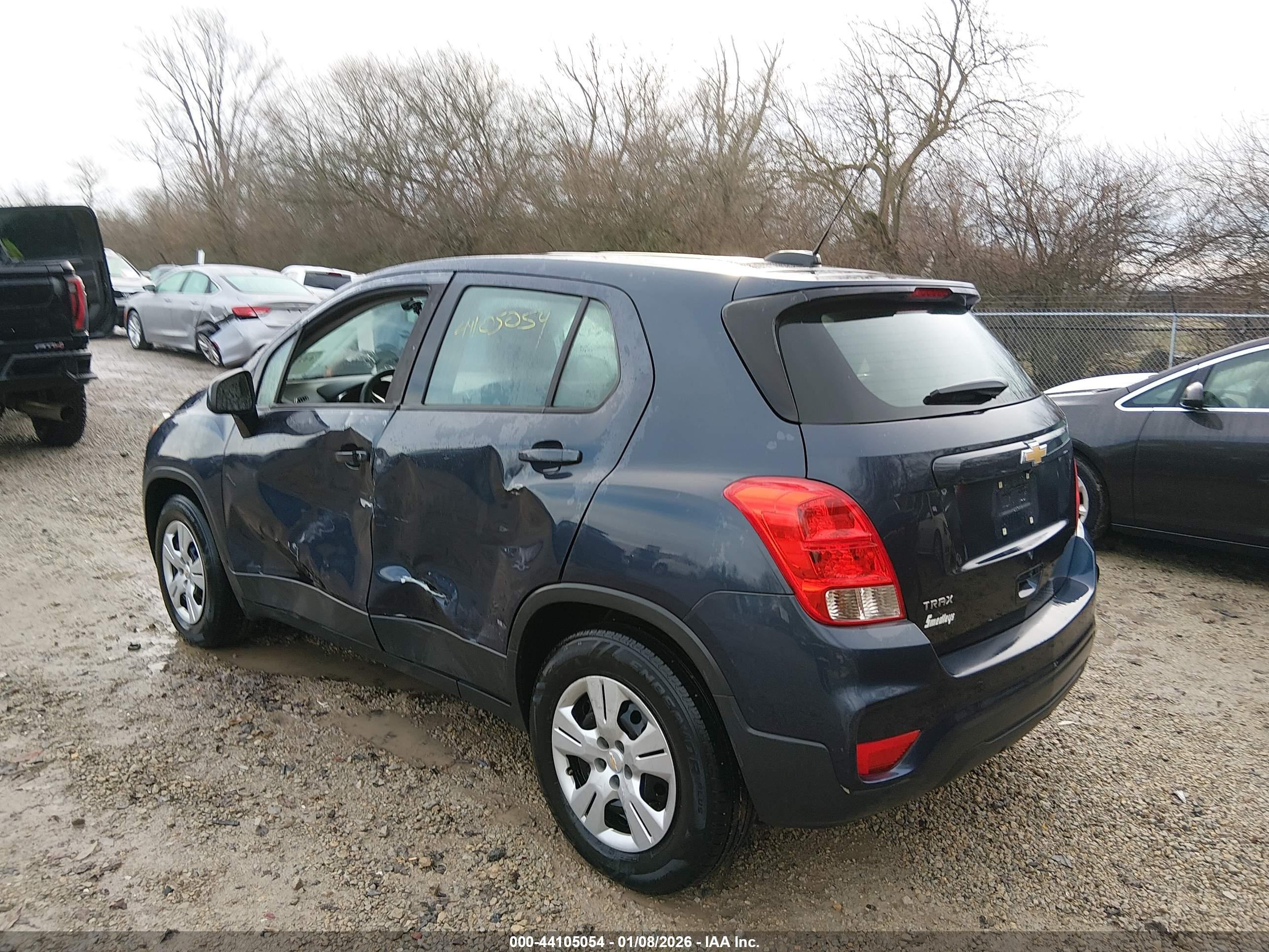 CHEVROLET TRAX image 3