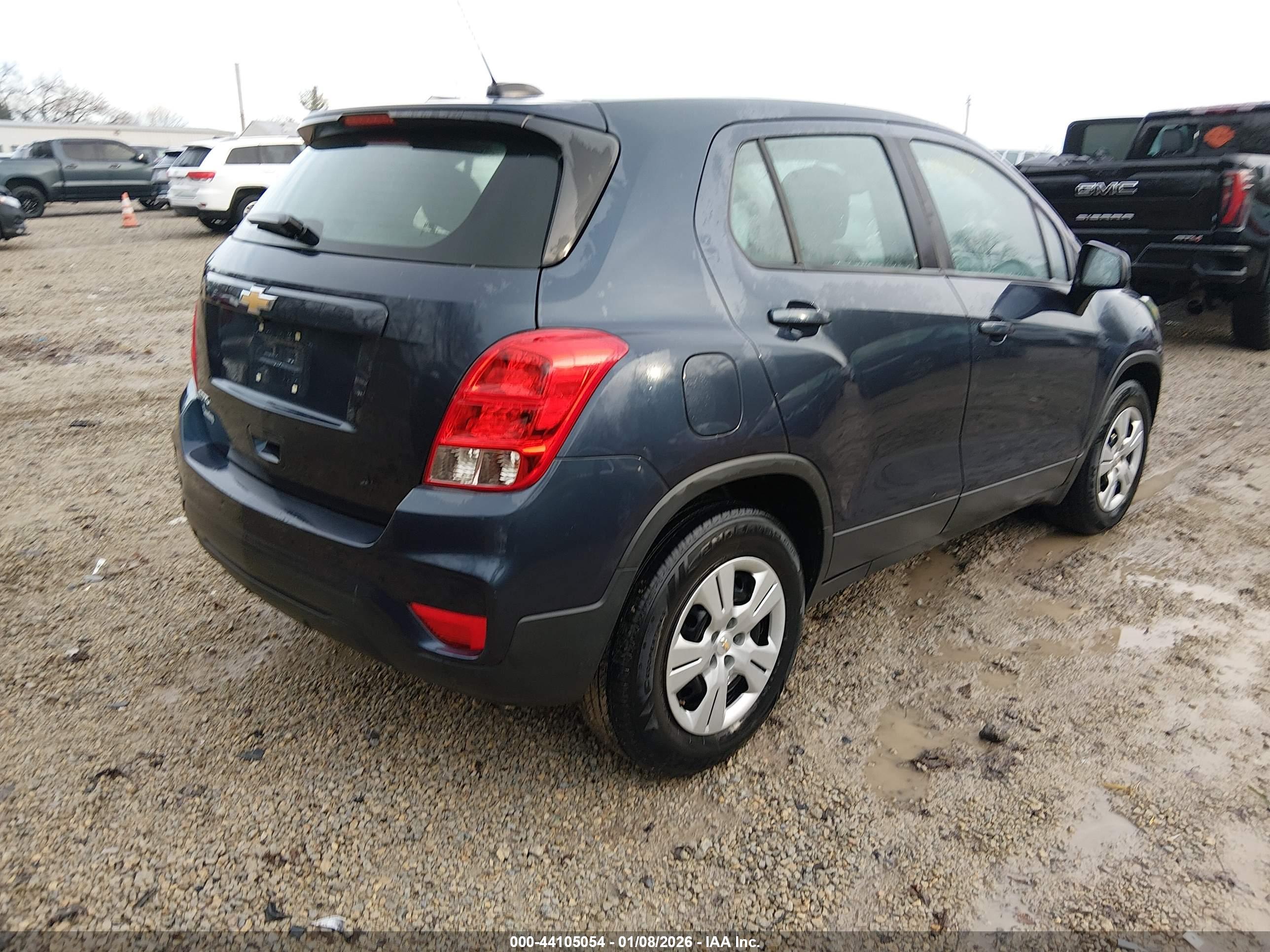 CHEVROLET TRAX image 4