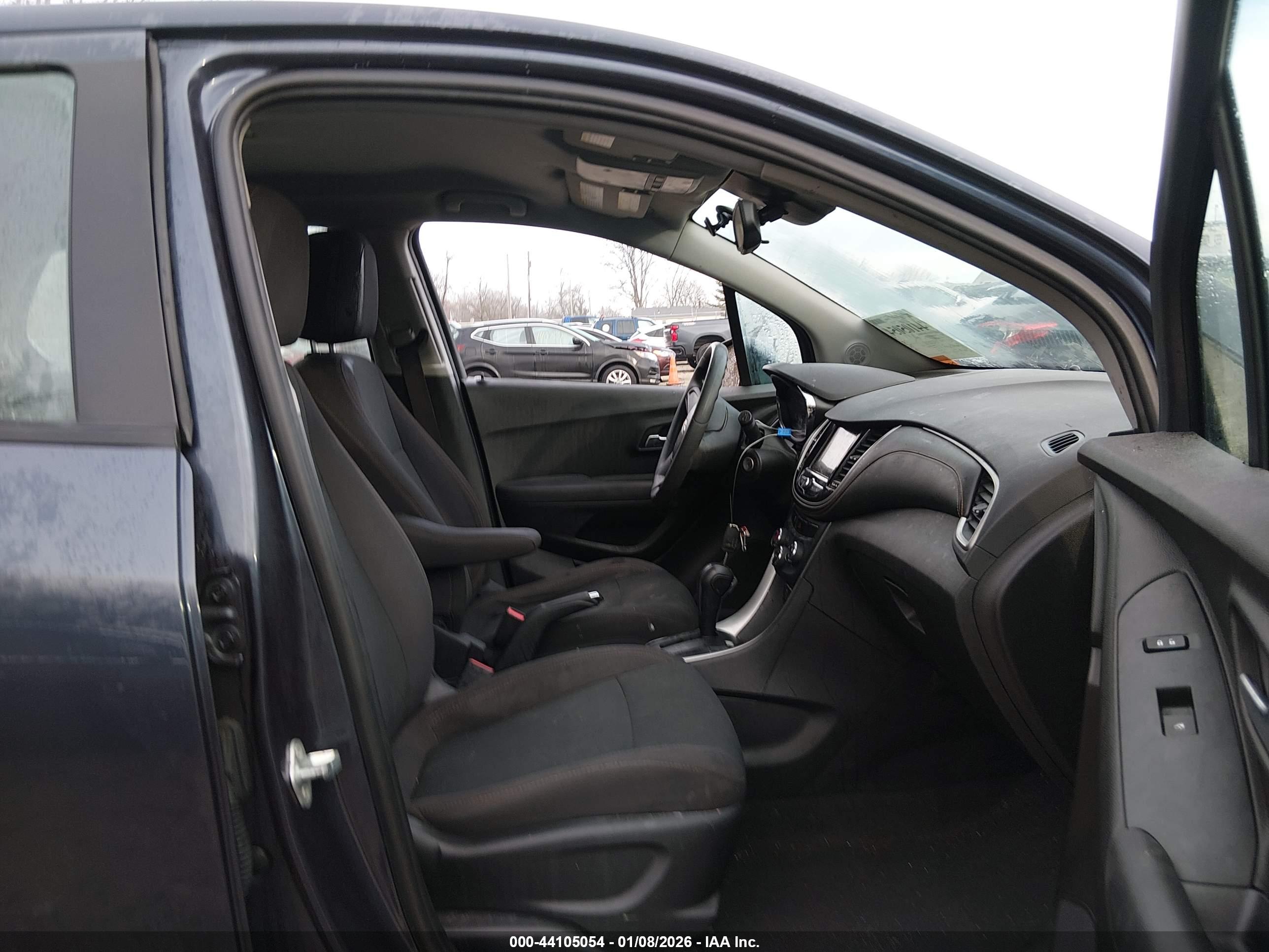 CHEVROLET TRAX image 5
