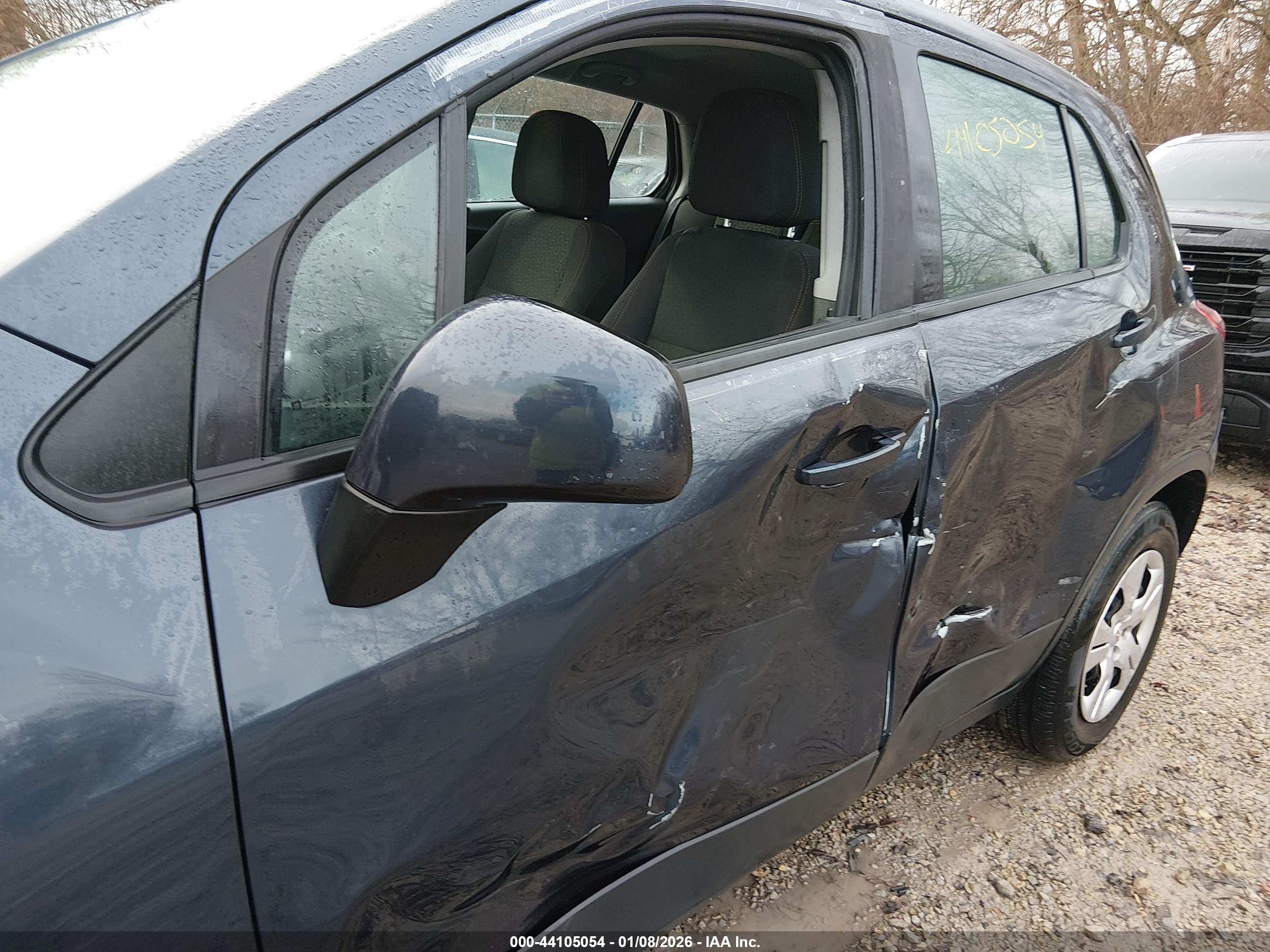 CHEVROLET TRAX image 6