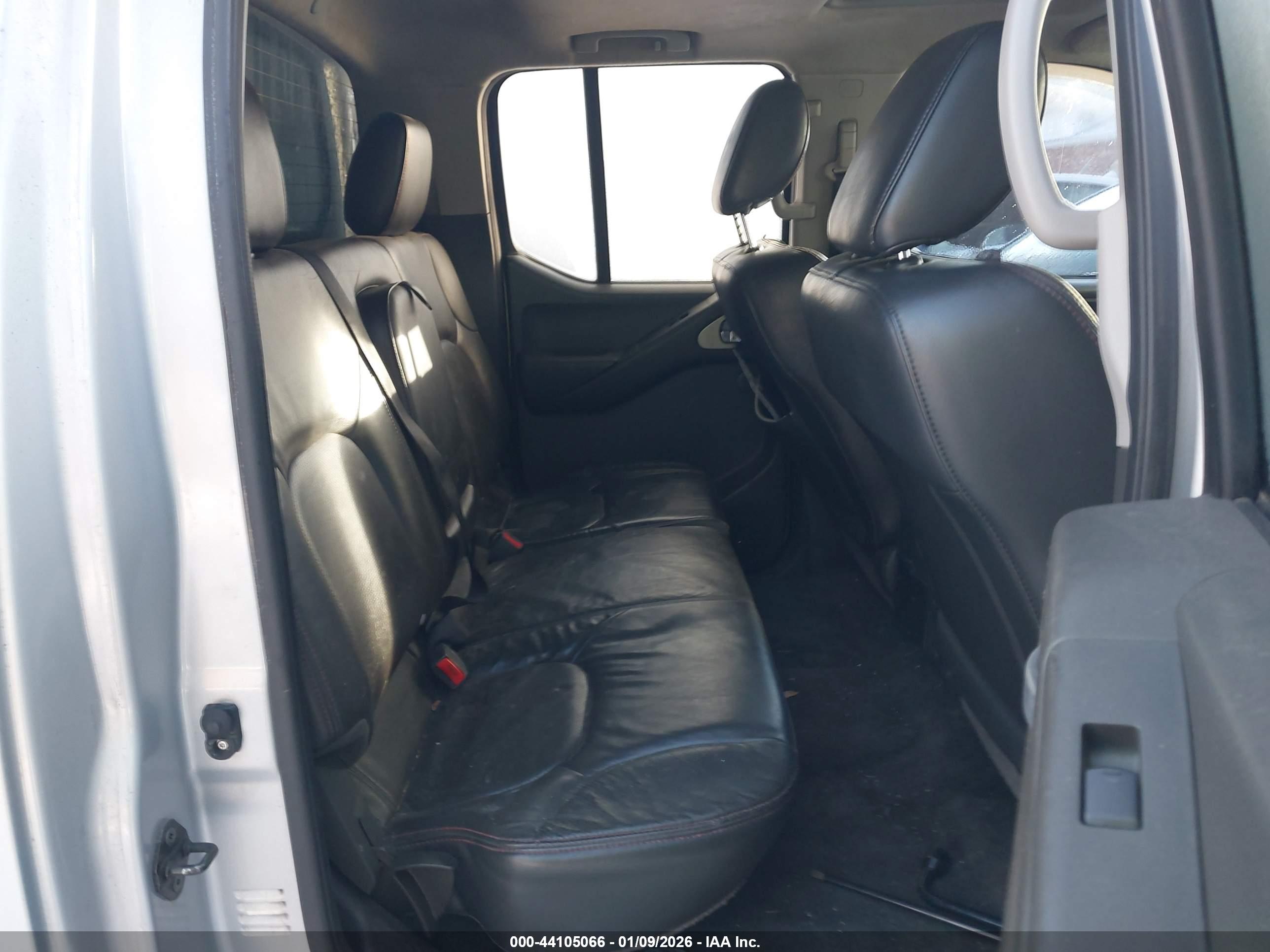NISSAN FRONTIER image 8