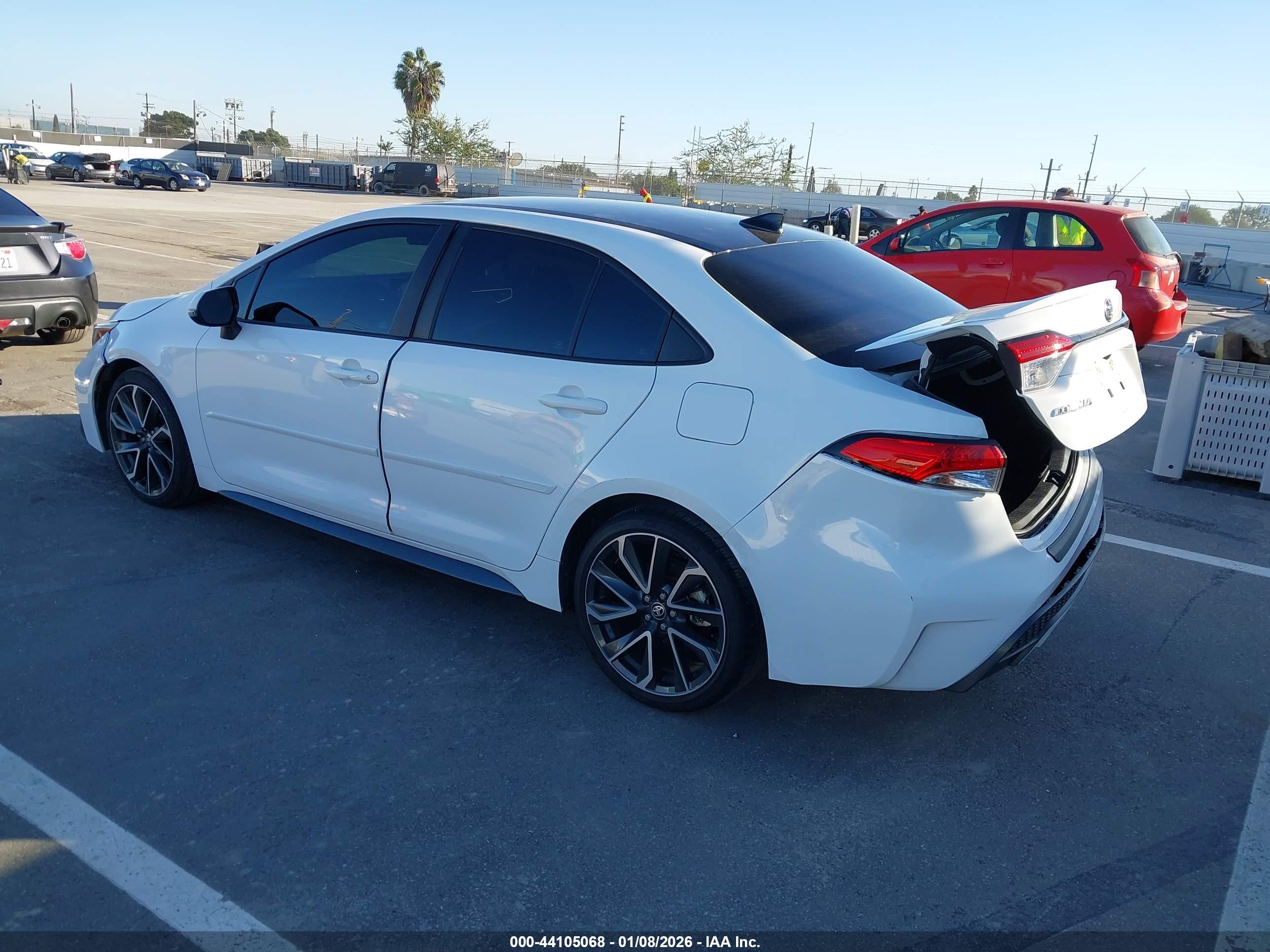 TOYOTA COROLLA image 3