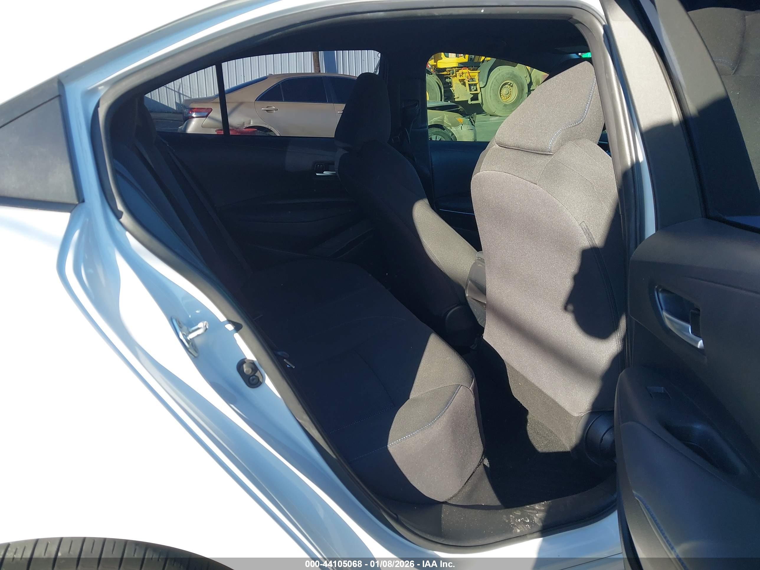 TOYOTA COROLLA image 8