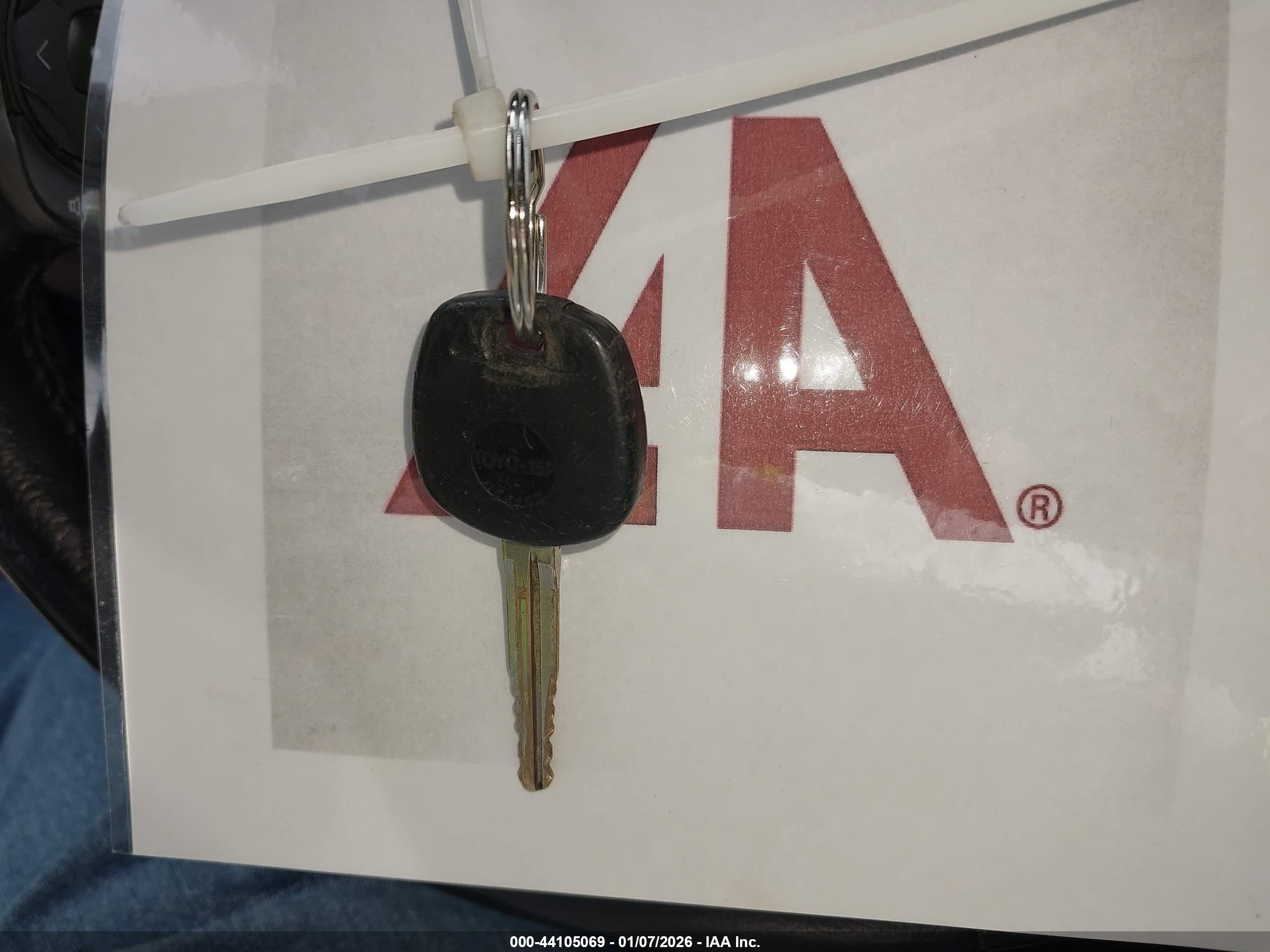TOYOTA CAMRY image 11