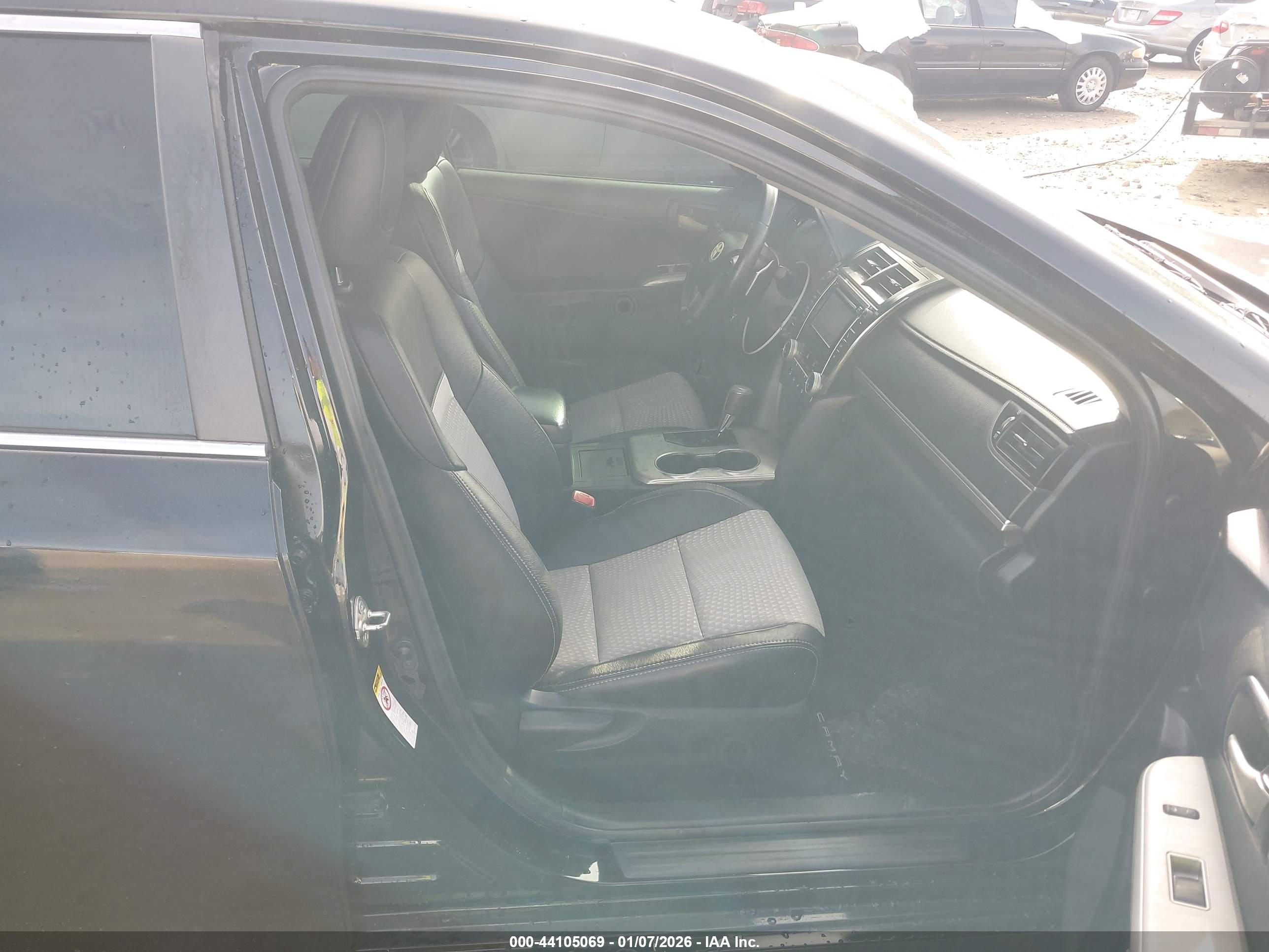 TOYOTA CAMRY image 5