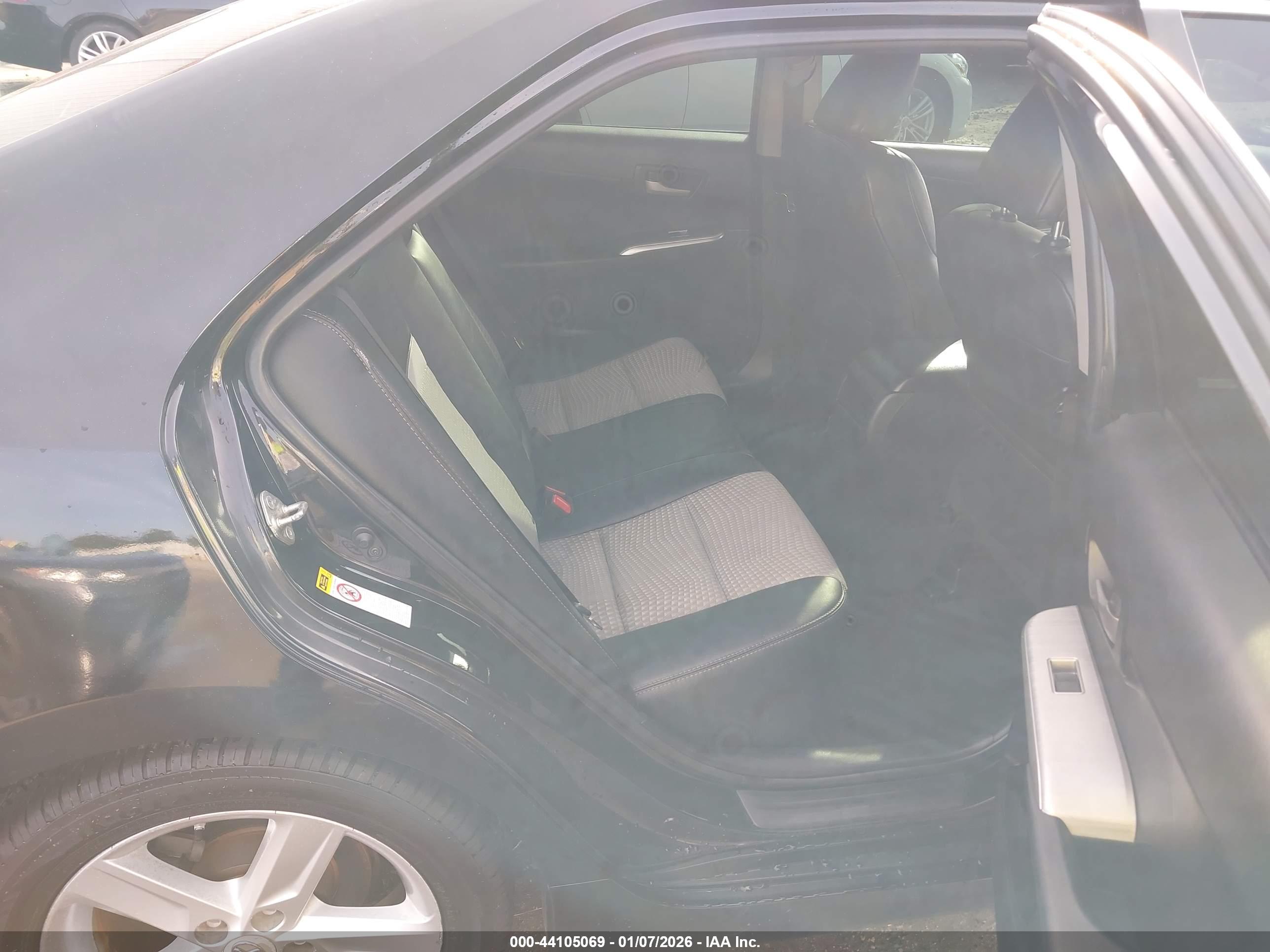 TOYOTA CAMRY image 8