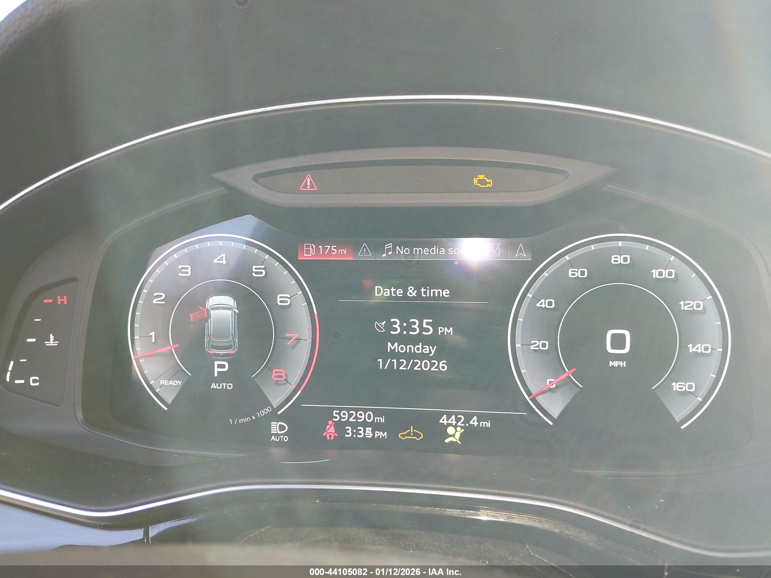 AUDI Q8 image 7