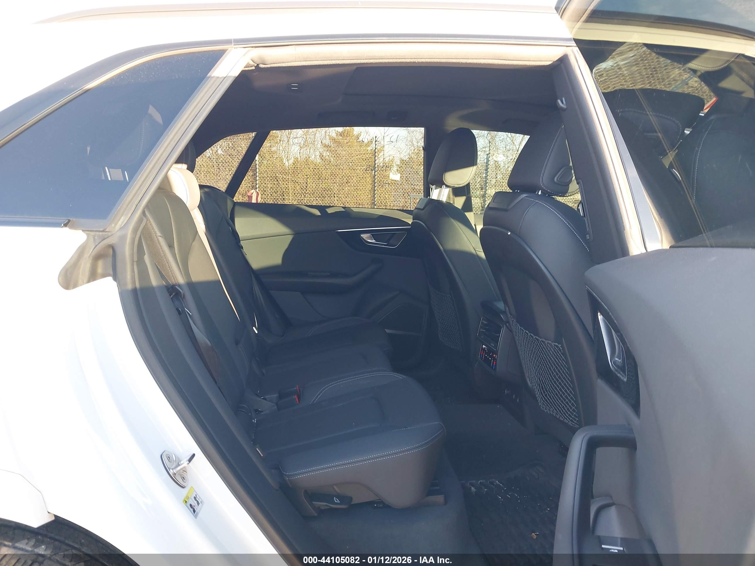 AUDI Q8 image 8