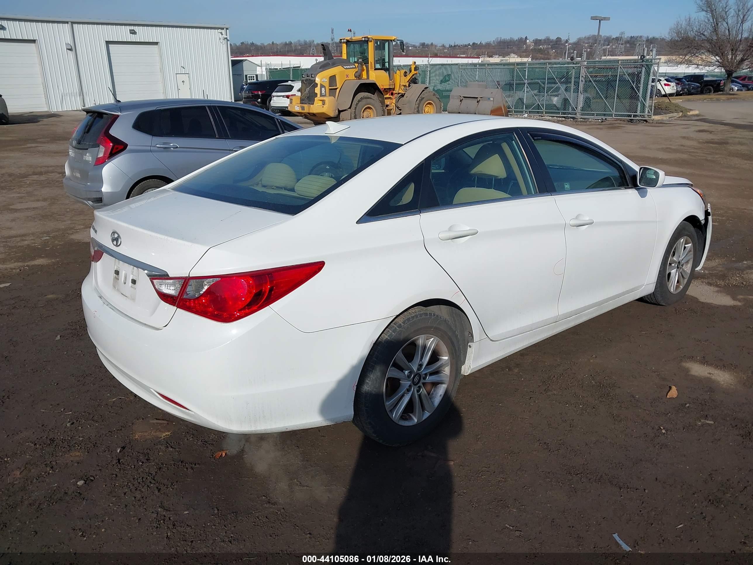 HYUNDAI SONATA image 4