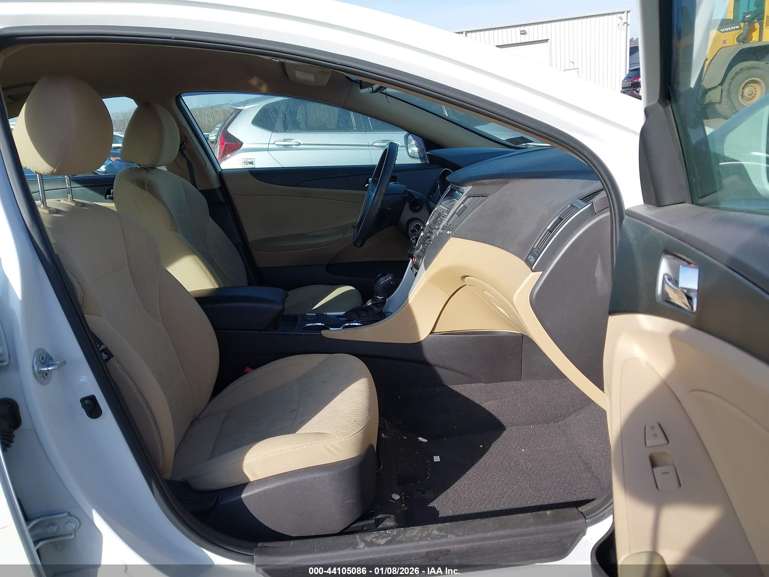 HYUNDAI SONATA image 5