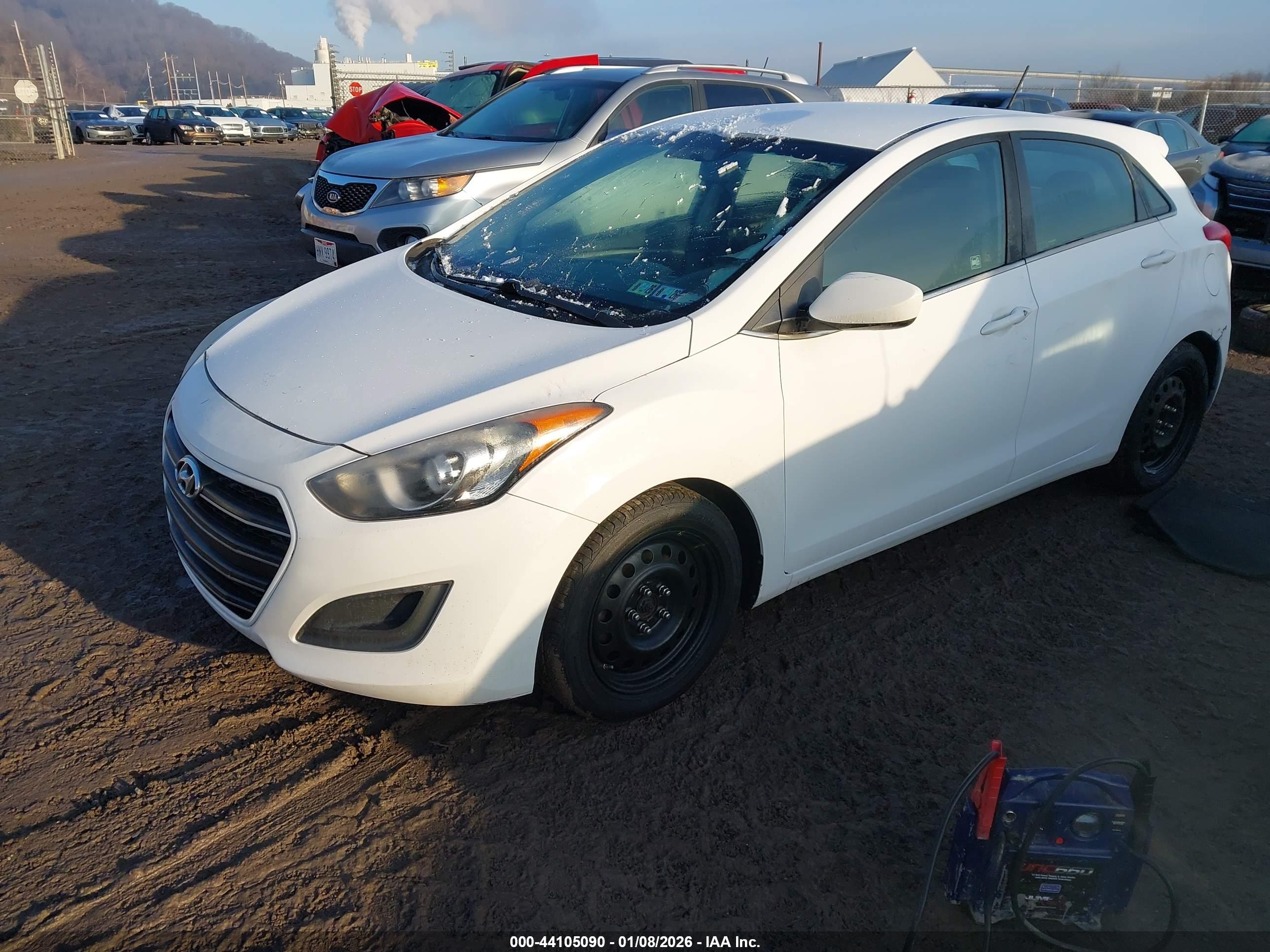 HYUNDAI ELANTRA image 2