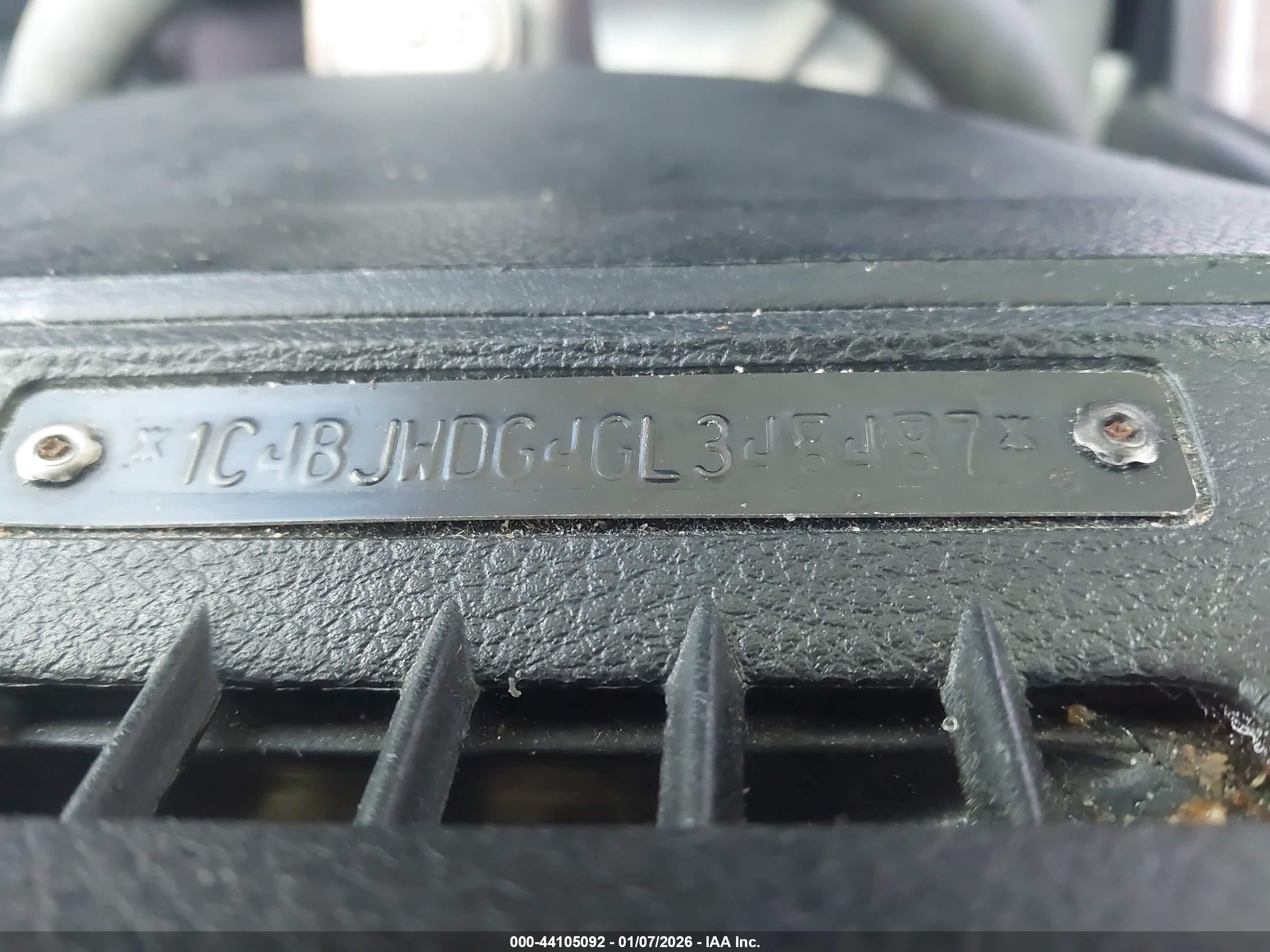 JEEP WRANGLER image 9