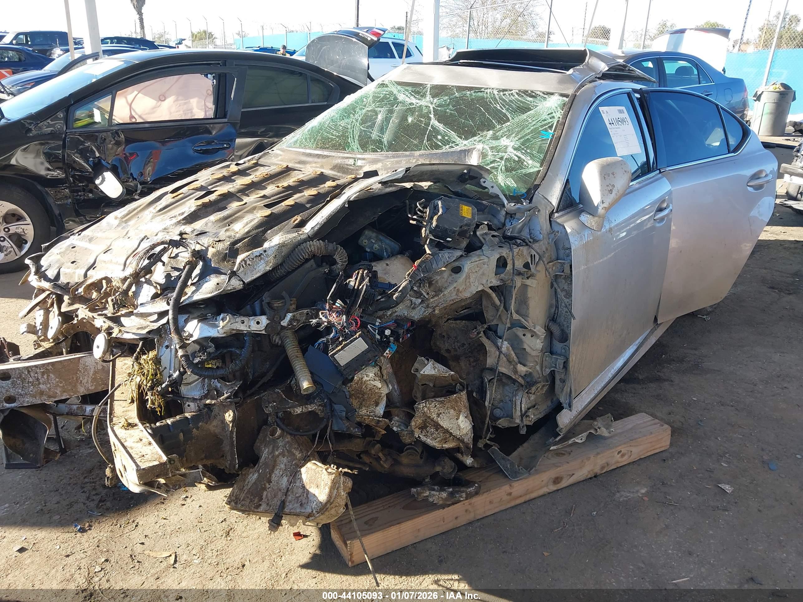 LEXUS IS image 6