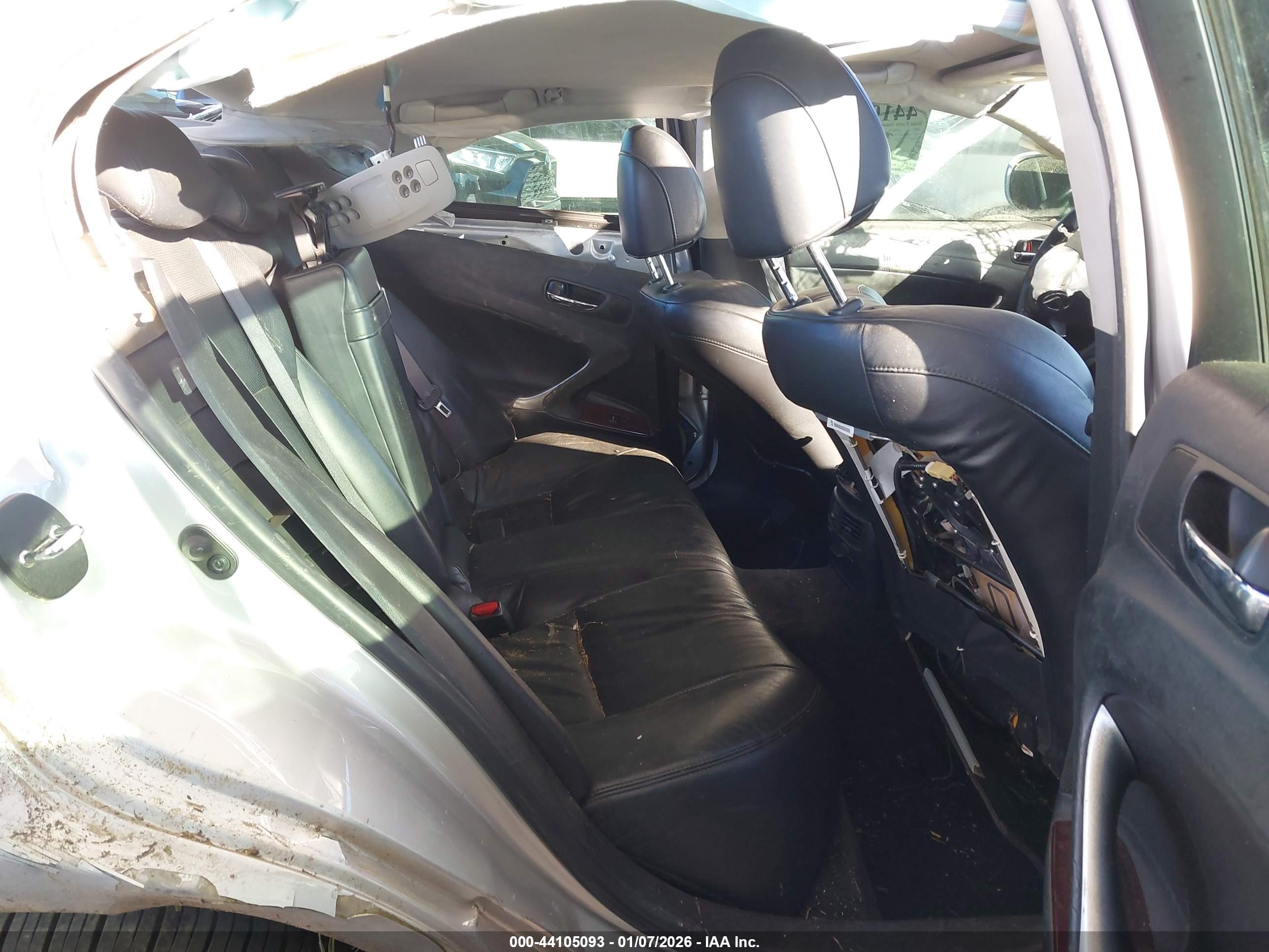 LEXUS IS image 8