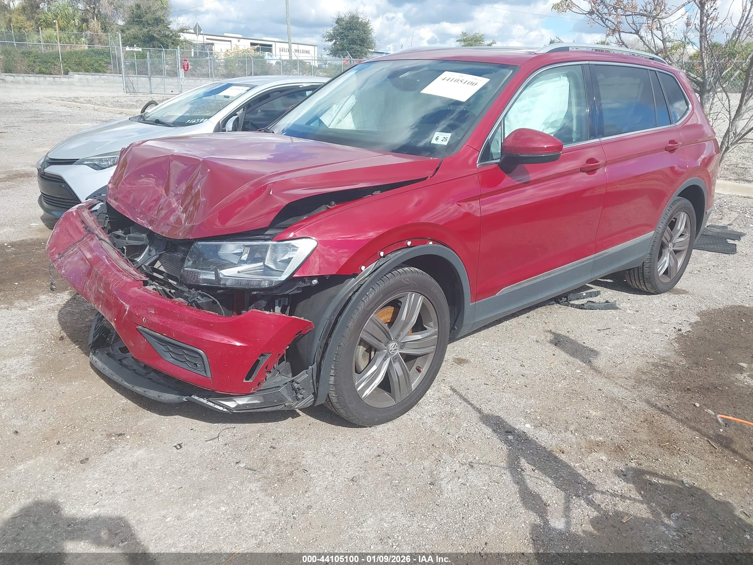 VOLKSWAGEN TIGUAN image 2