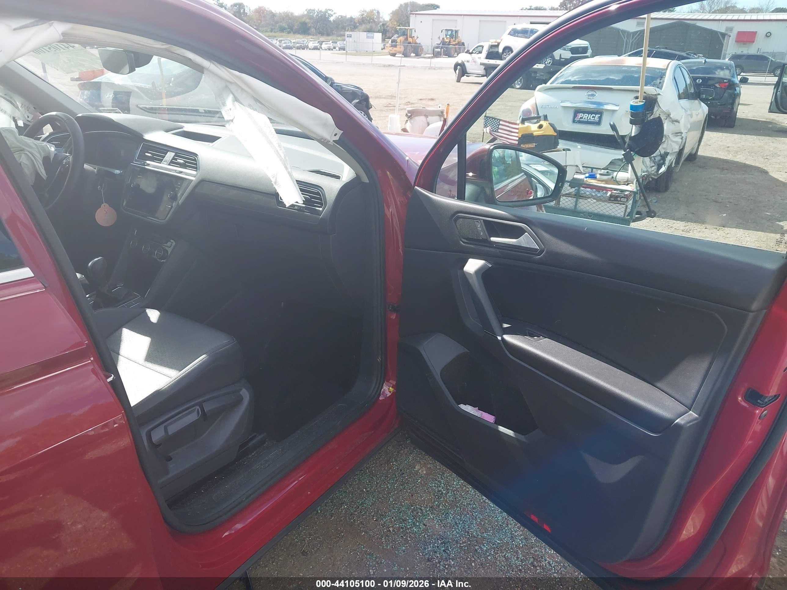 VOLKSWAGEN TIGUAN image 5