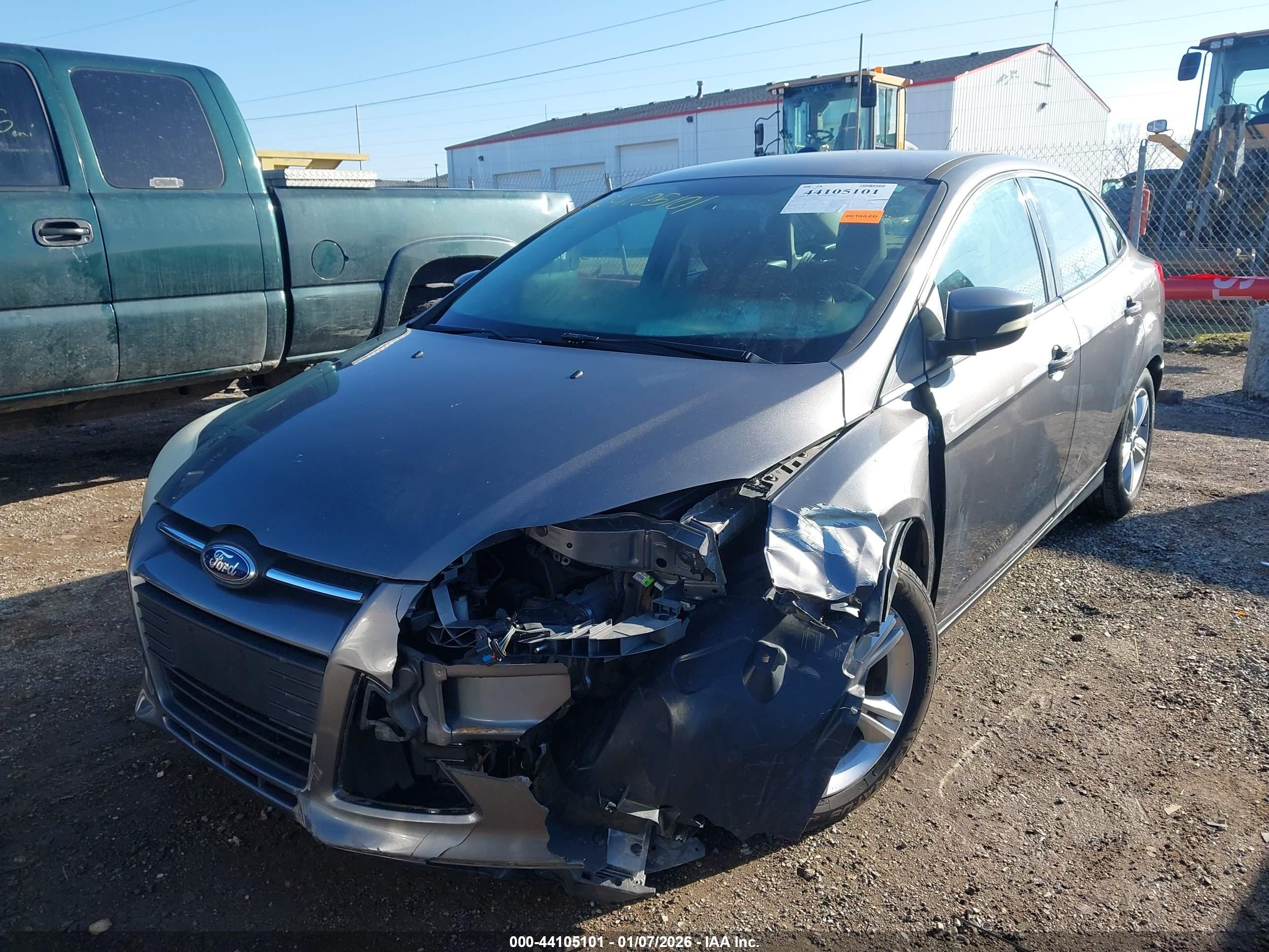 FORD FOCUS image 2