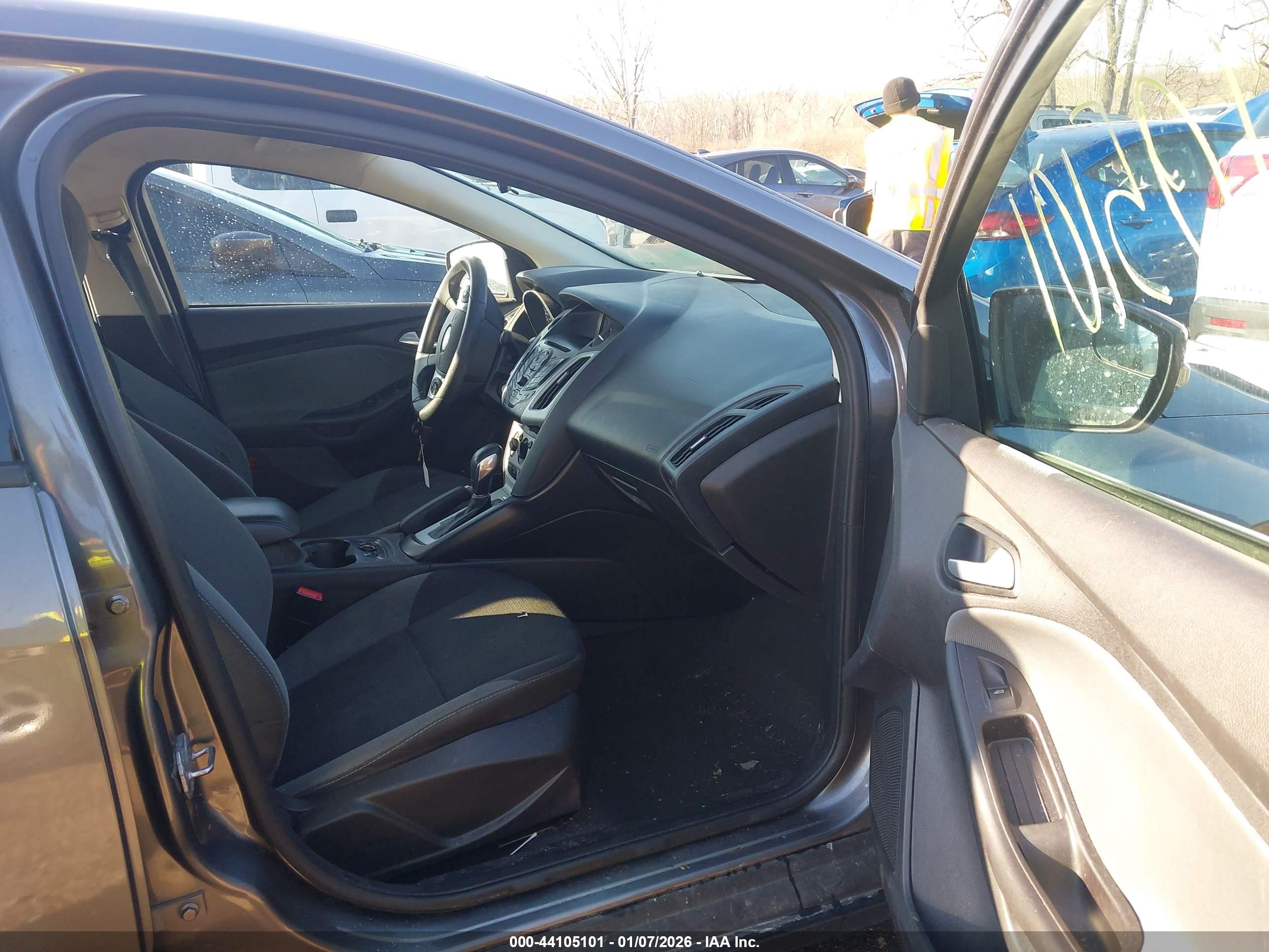 FORD FOCUS image 5