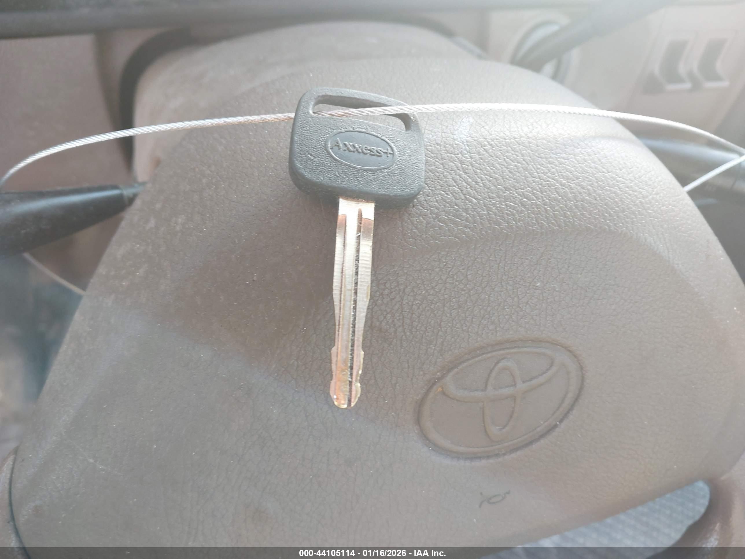 TOYOTA T100 image 11