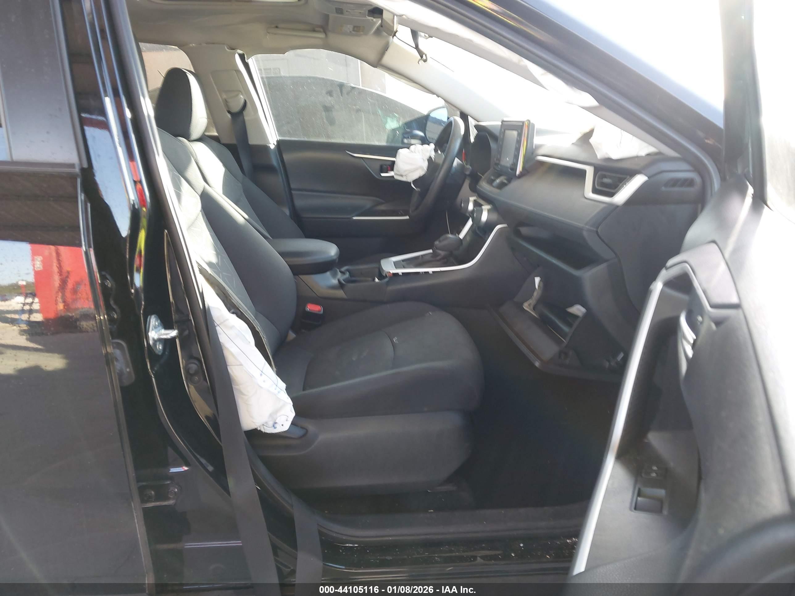 TOYOTA RAV4 image 5