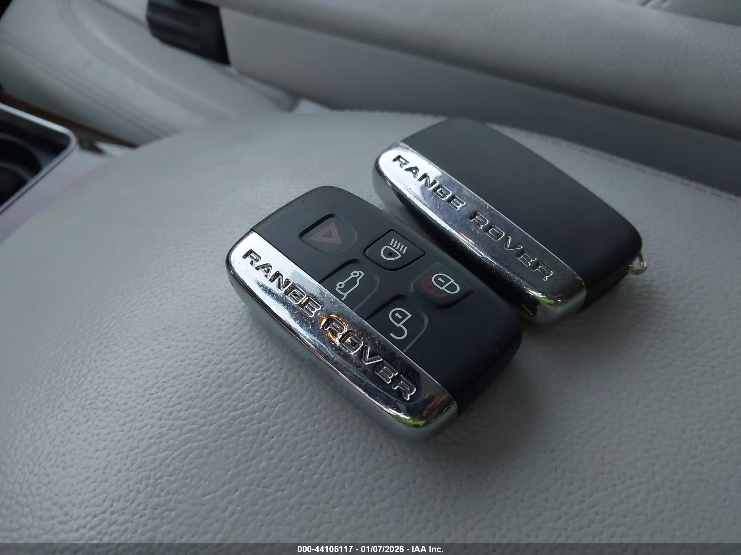 LAND ROVER image 11