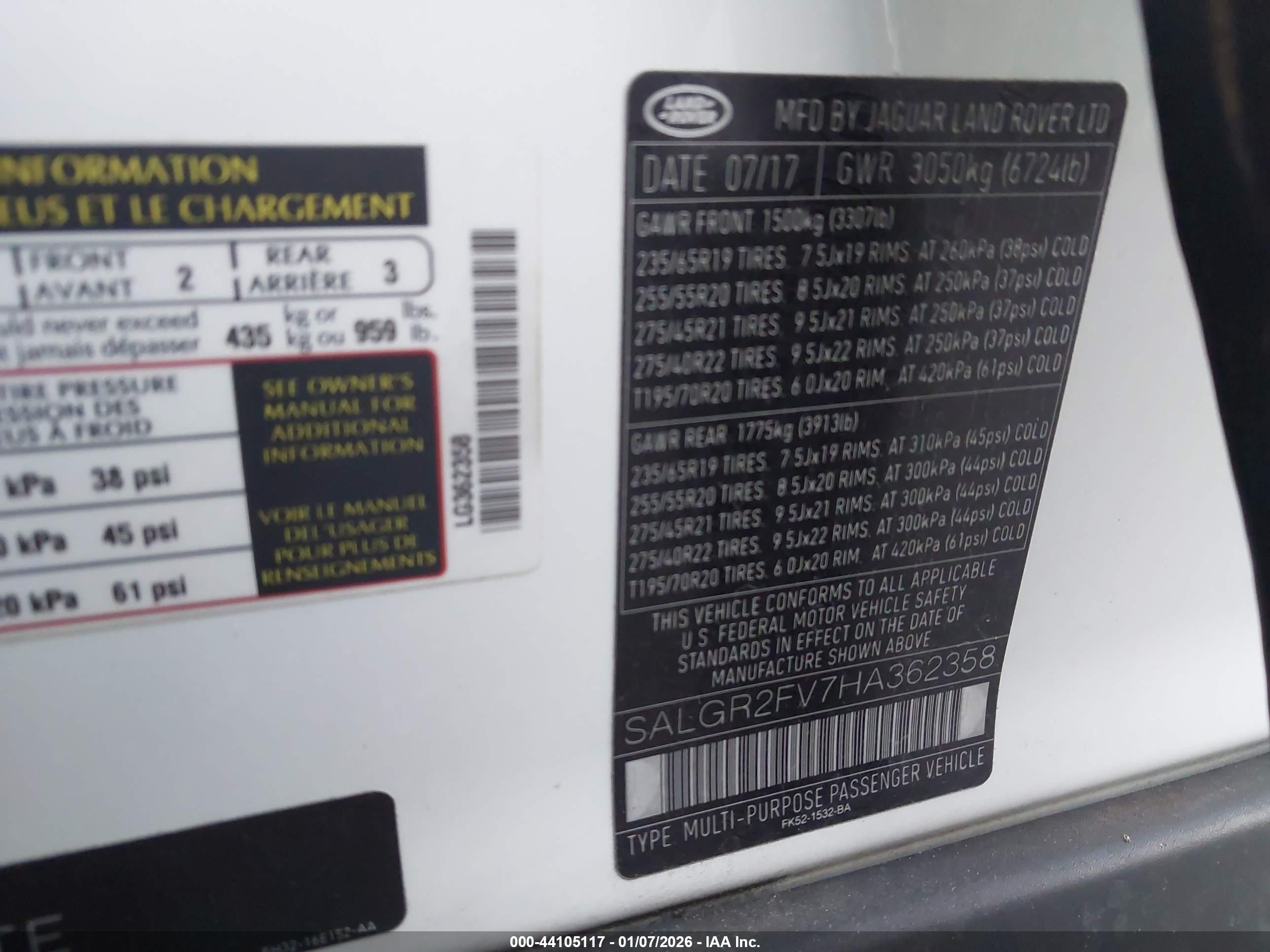 LAND ROVER image 9