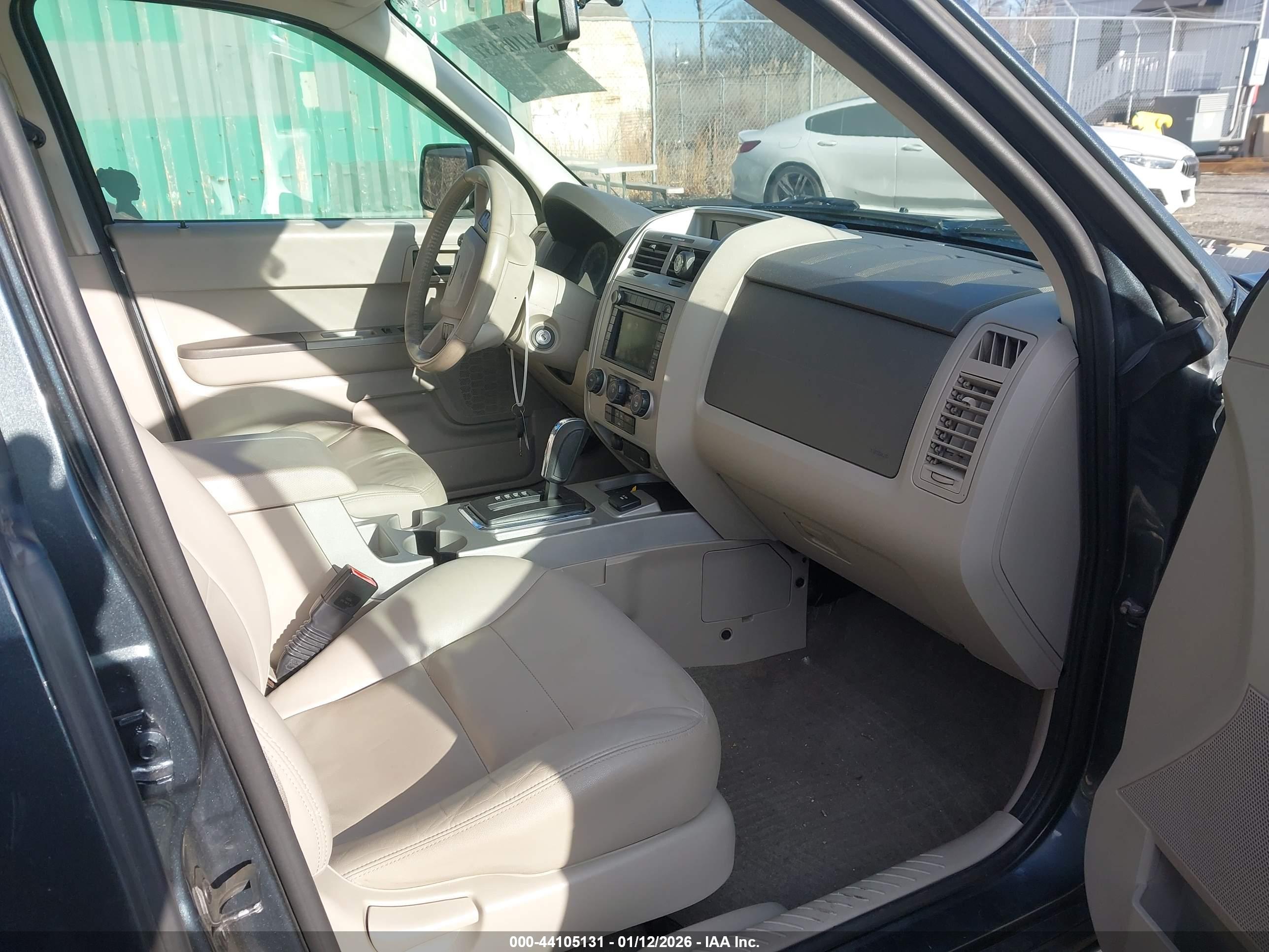 FORD ESCAPE image 5