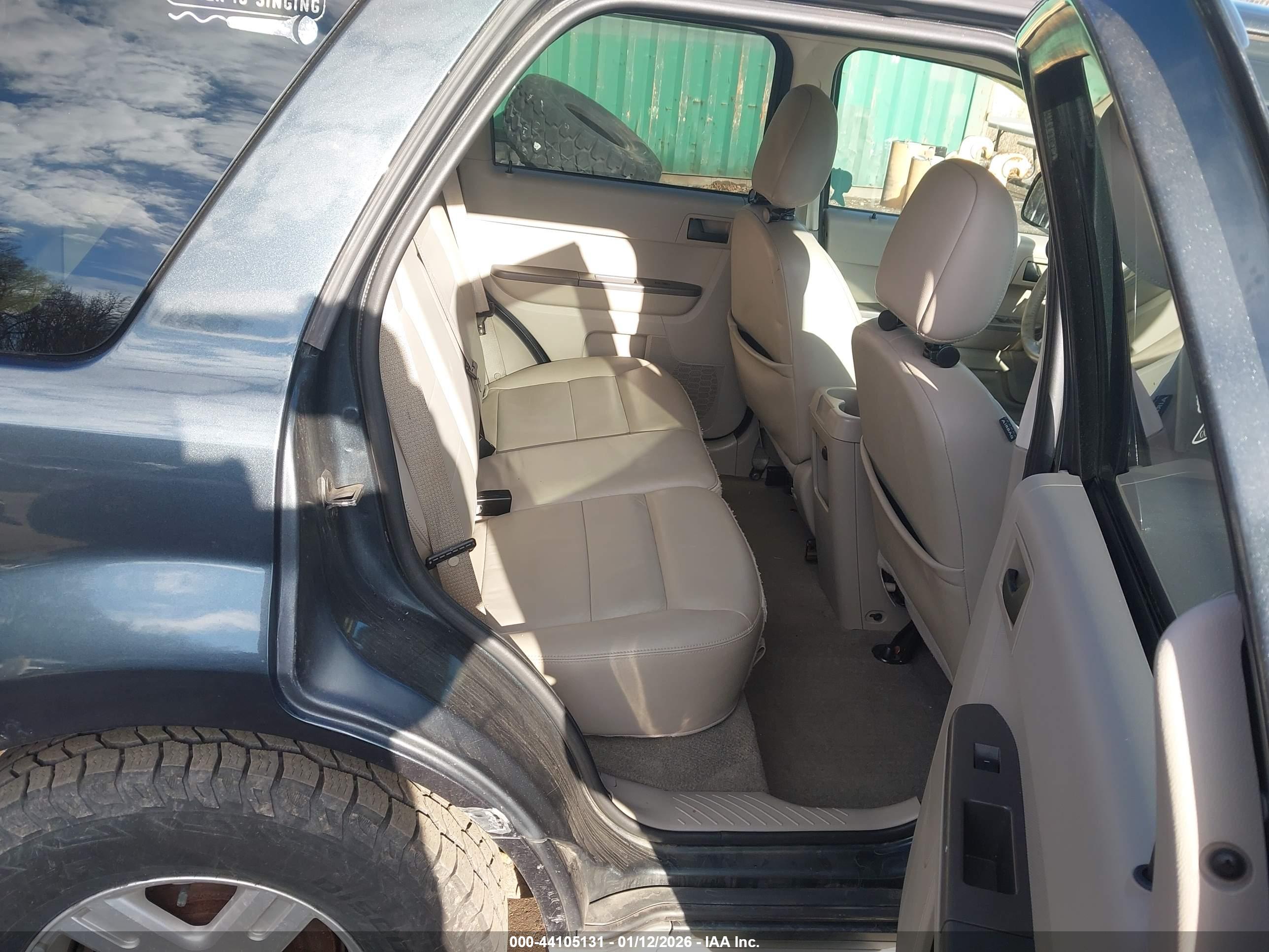 FORD ESCAPE image 8
