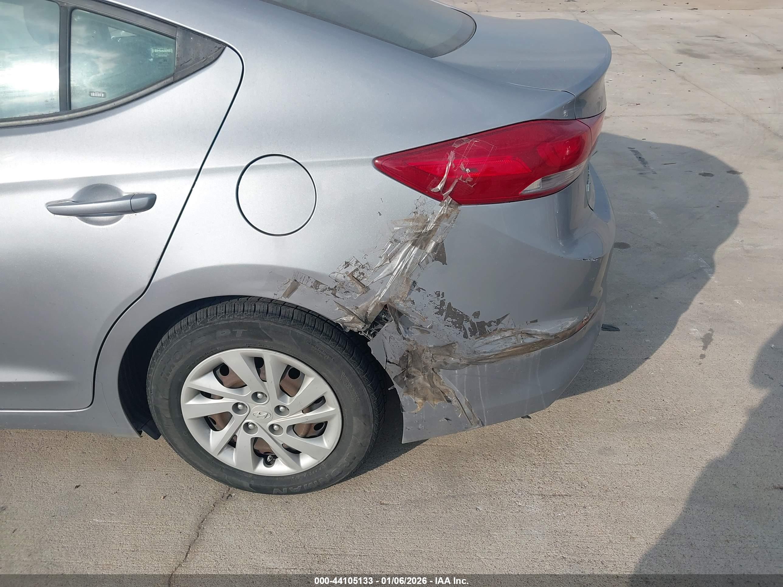 HYUNDAI ELANTRA image 6