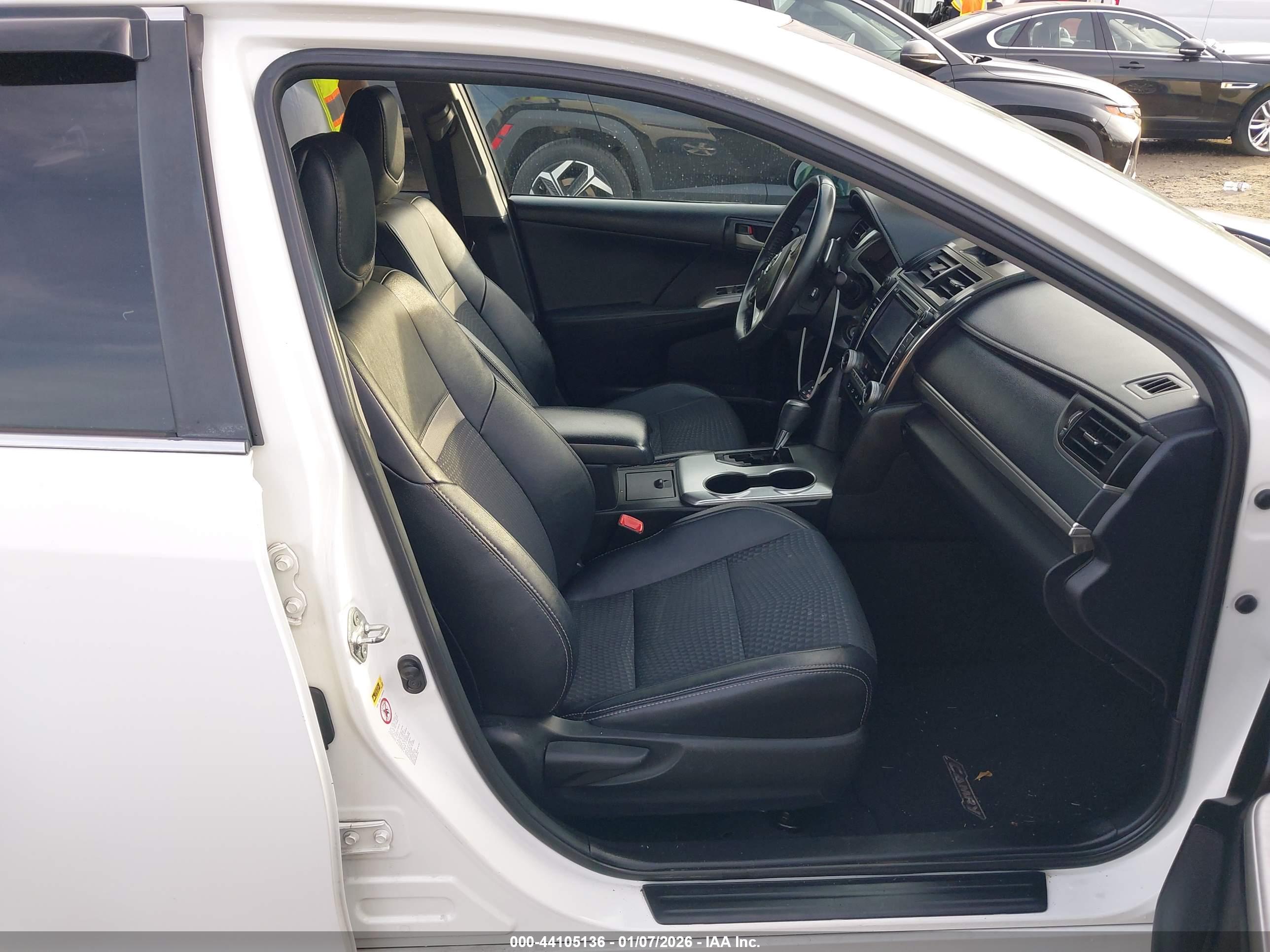 TOYOTA CAMRY image 5