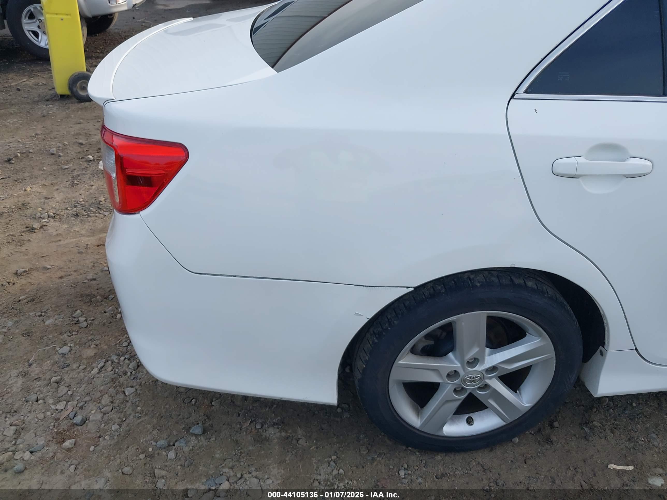 TOYOTA CAMRY image 6