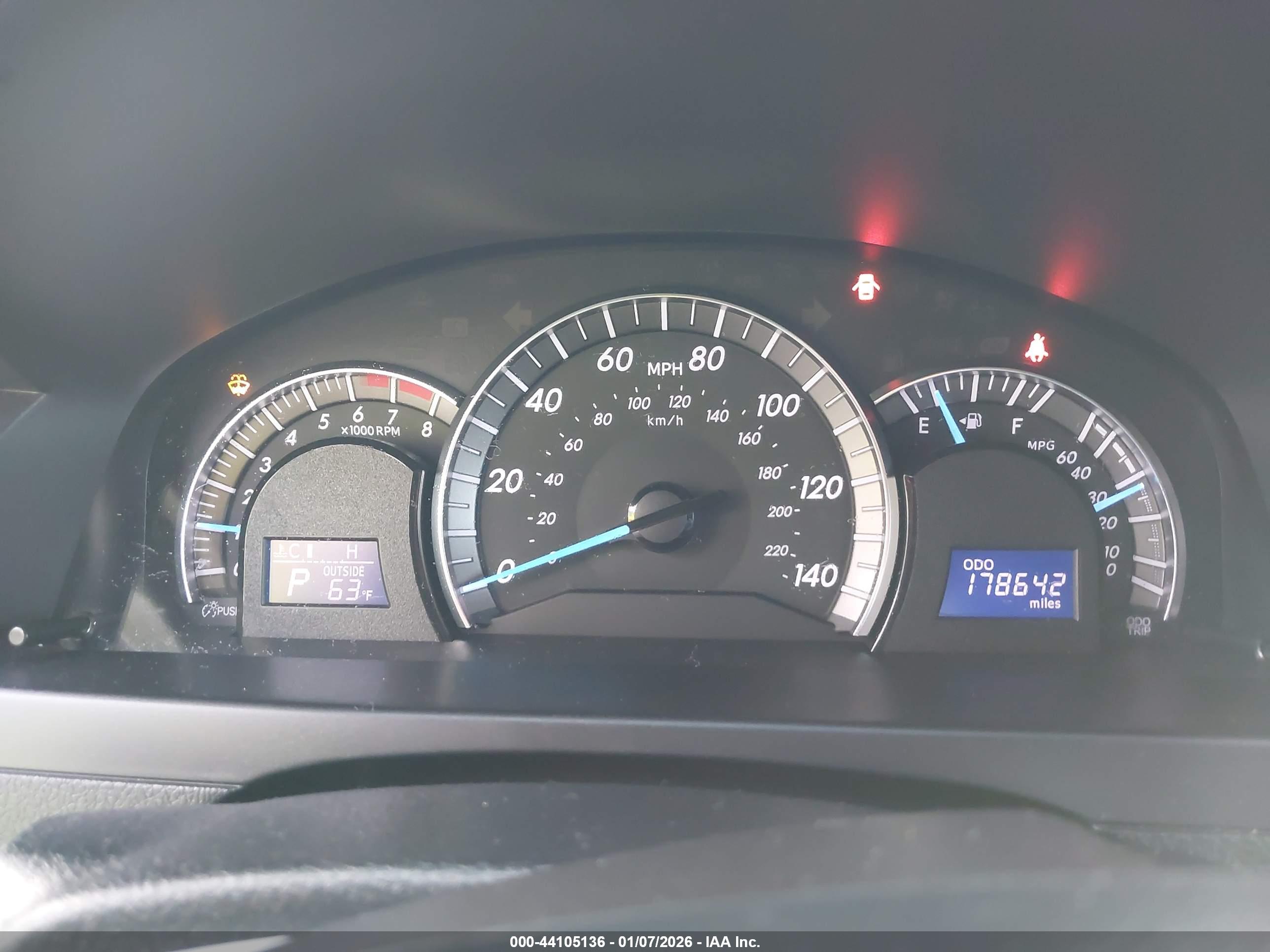 TOYOTA CAMRY image 7