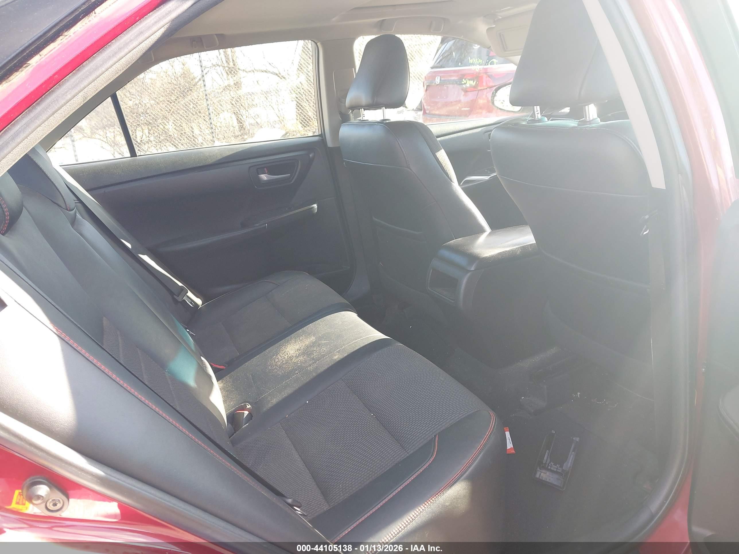 TOYOTA CAMRY image 8