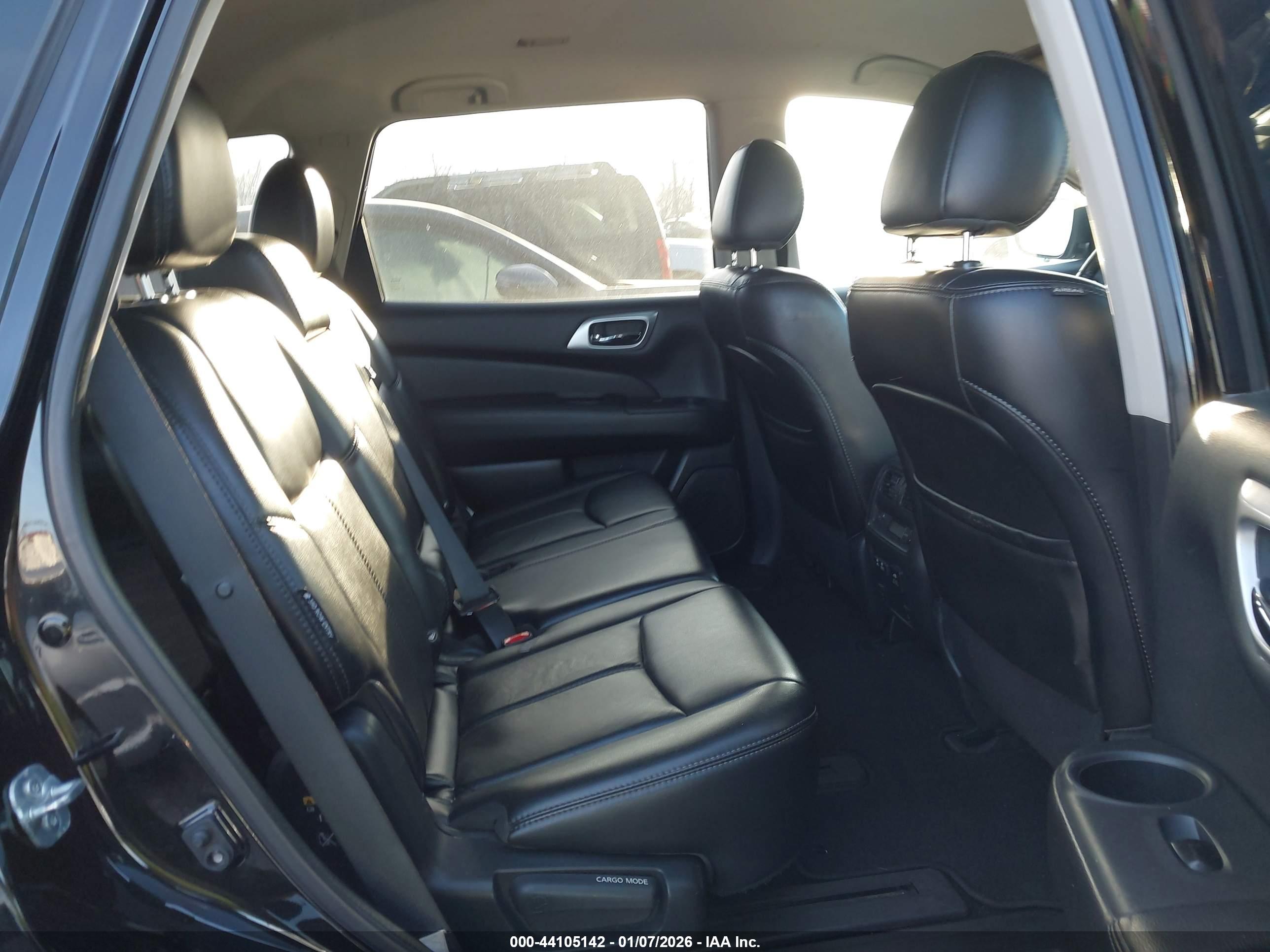 NISSAN PATHFINDER image 8