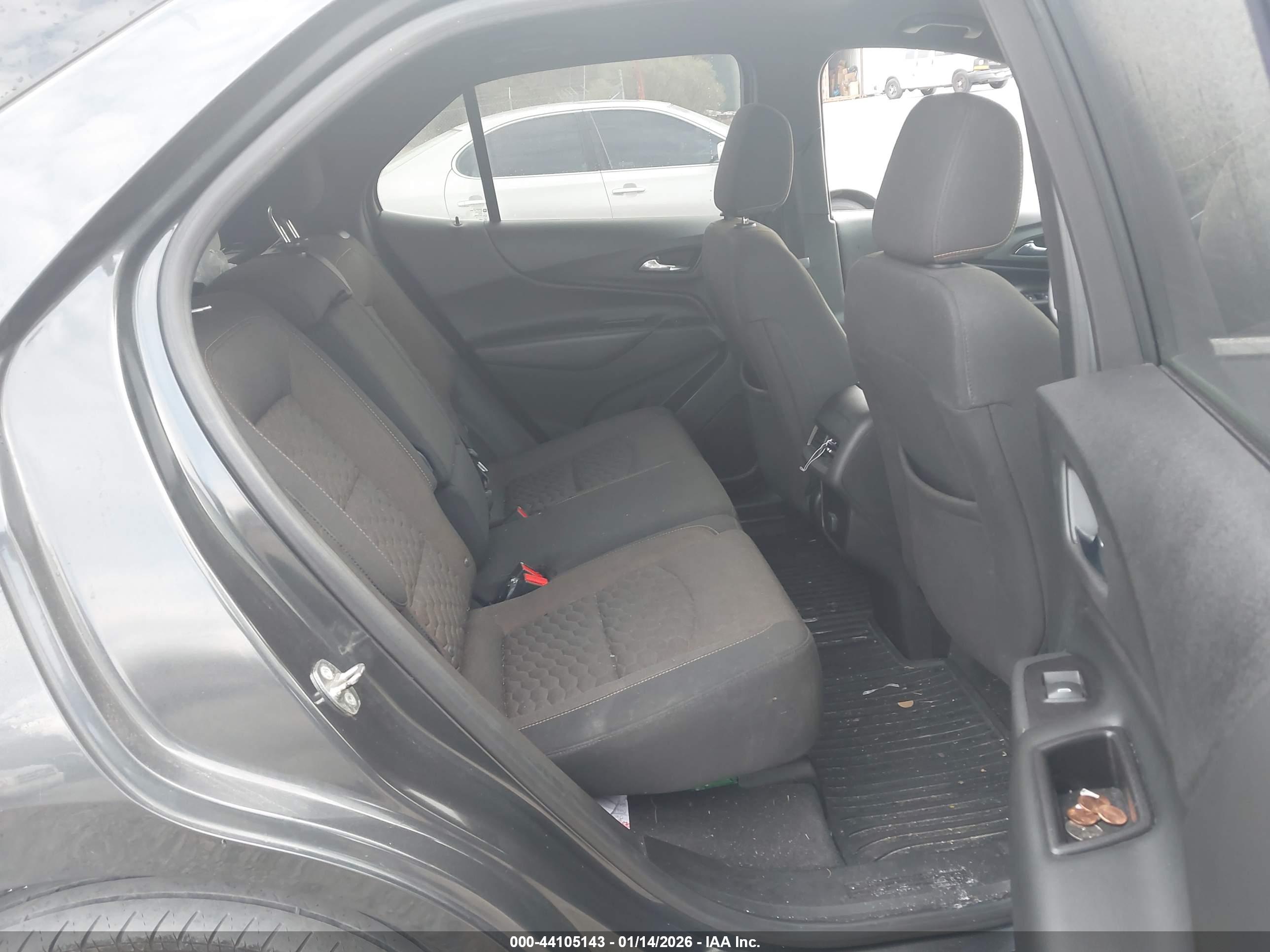 CHEVROLET EQUINOX image 8