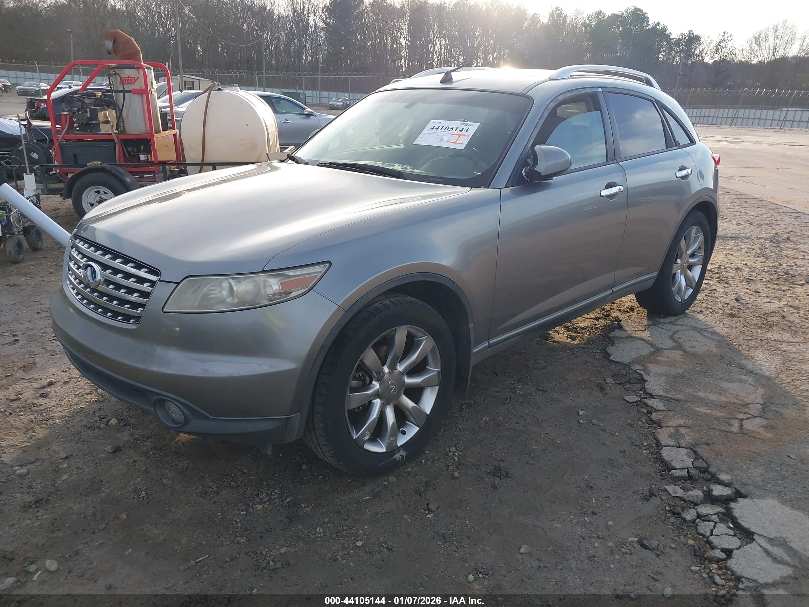 INFINITI FX35 image 2